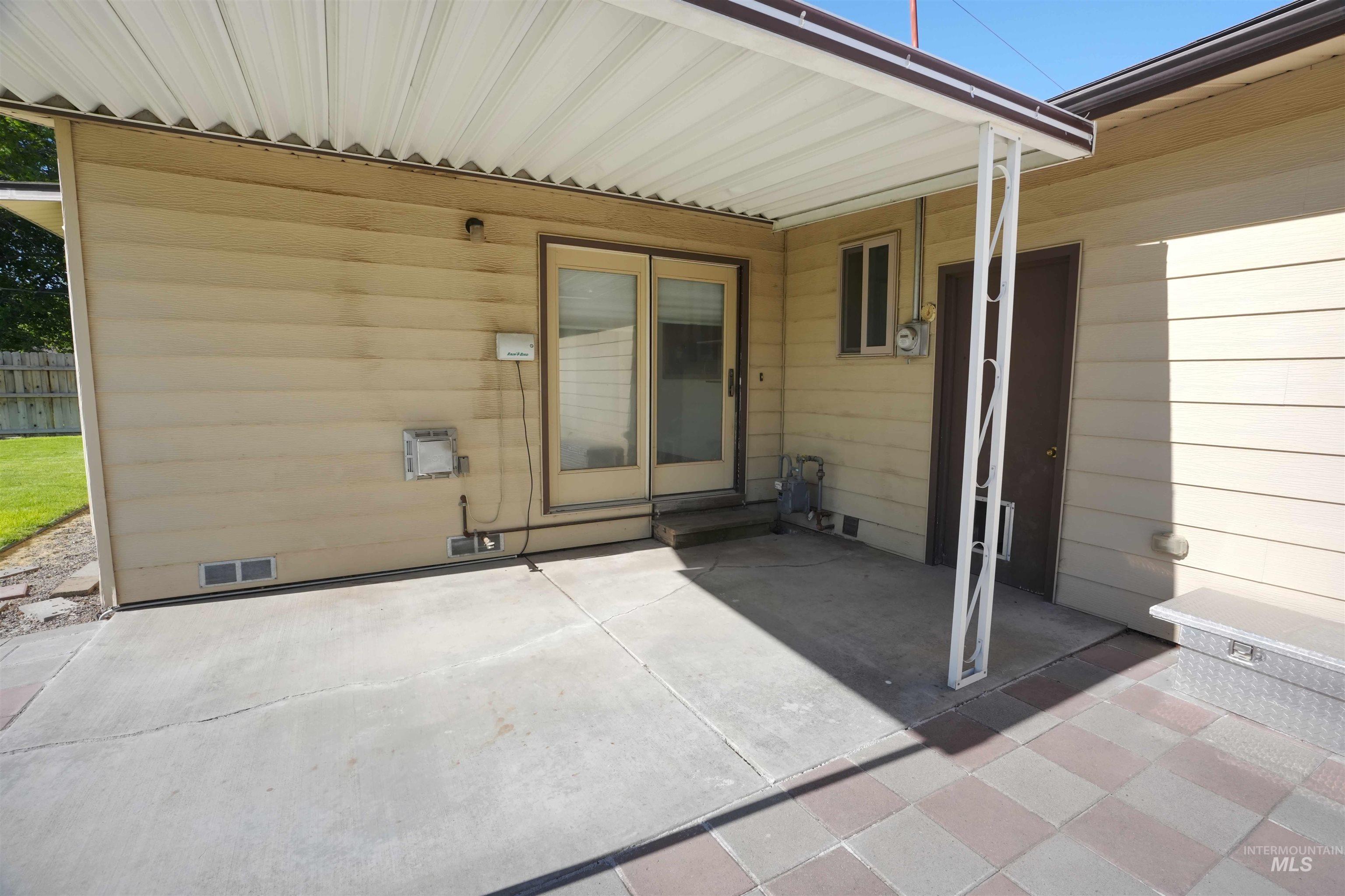 228 S Westwood, Nampa, Idaho 83686, 3 Bedrooms, 2 Bathrooms, Residential For Sale, Price $350,000, 98987500