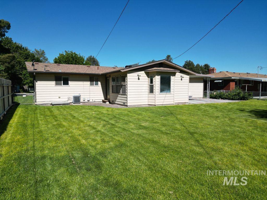 228 S Westwood, Nampa, Idaho 83686, 3 Bedrooms, 2 Bathrooms, Residential For Sale, Price $350,000, 98987500