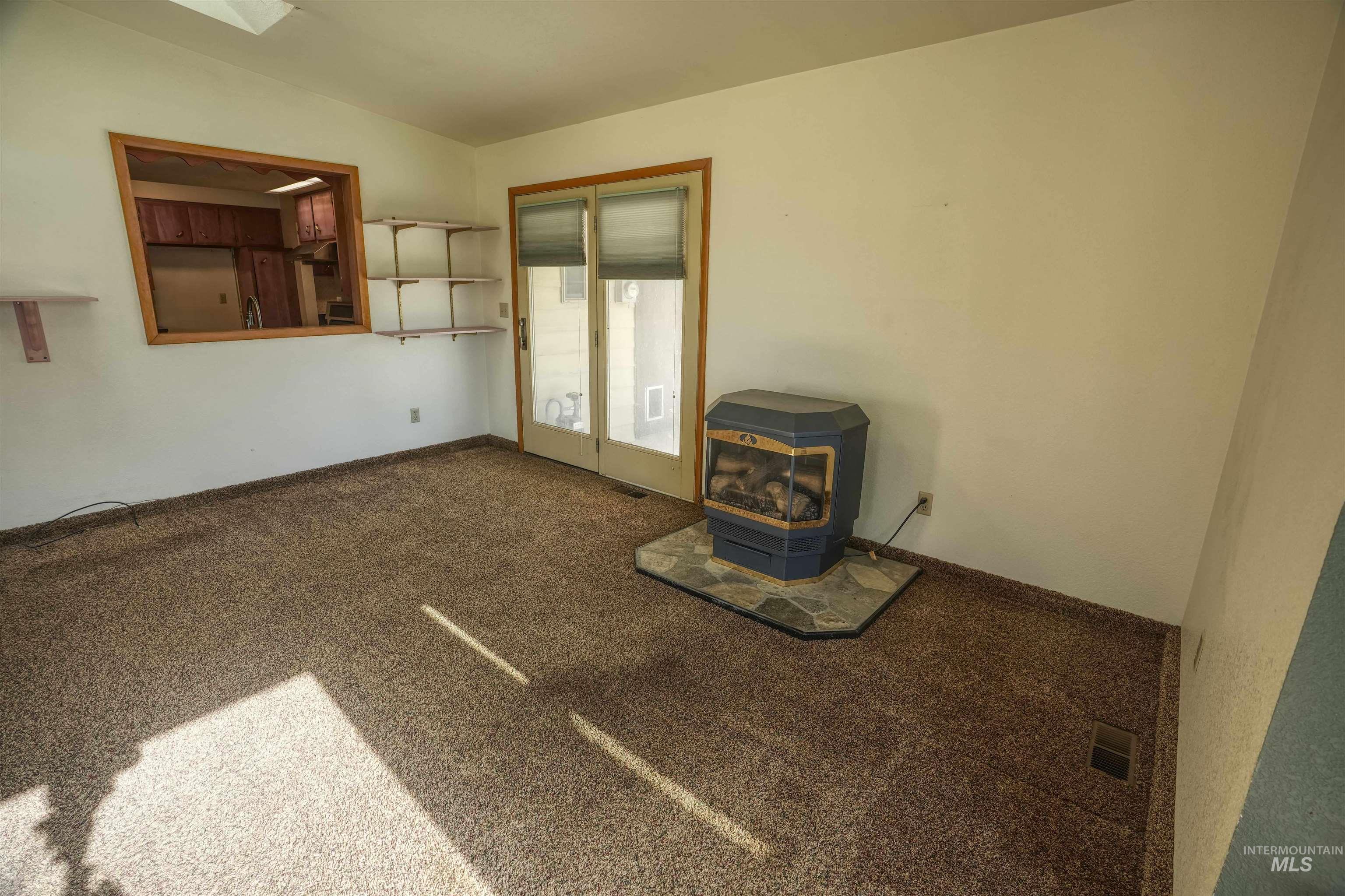 228 S Westwood, Nampa, Idaho 83686, 3 Bedrooms, 2 Bathrooms, Residential For Sale, Price $350,000, 98987500