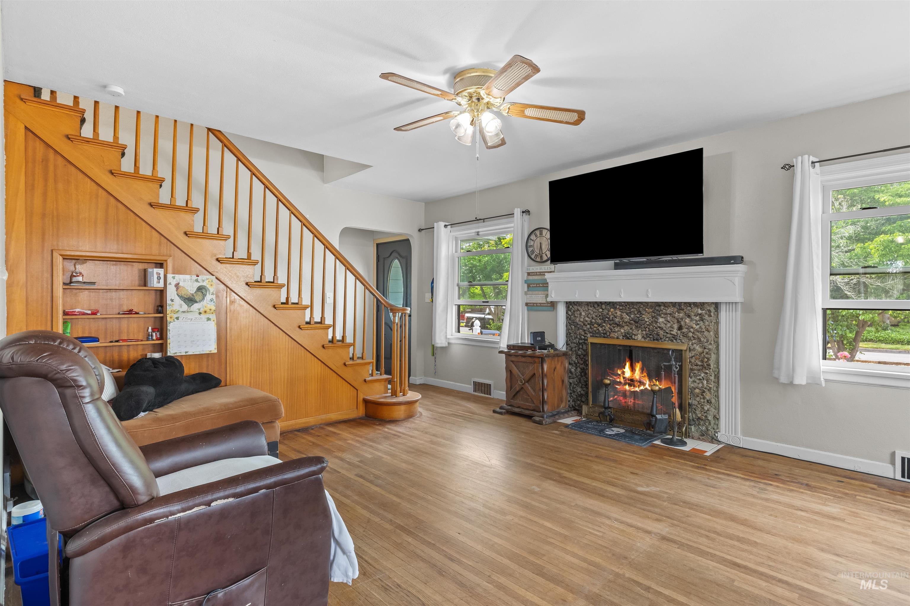 1022 10th Ave, Lewiston, Idaho 83501, 4 Bedrooms, 2 Bathrooms, Residential For Sale, Price $375,000, 98987504
