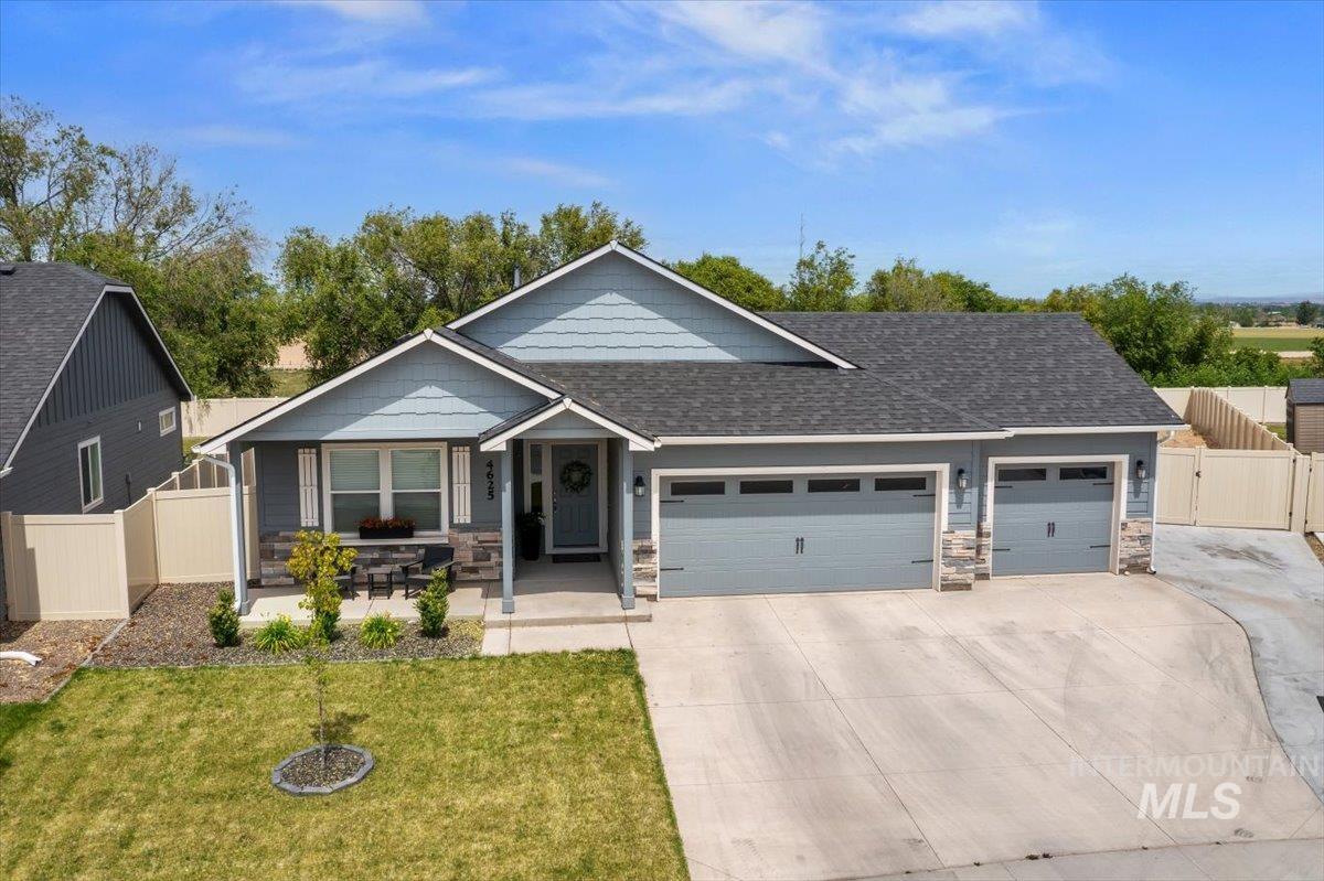 4625 Musina, Caldwell, Idaho 83605, 3 Bedrooms, 2 Bathrooms, Residential For Sale, Price $449,900, 98987505