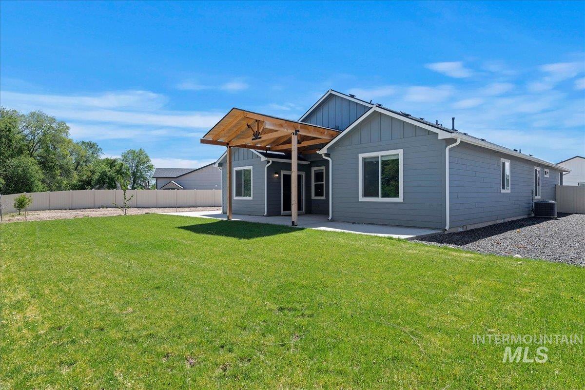 4625 Musina, Caldwell, Idaho 83605, 3 Bedrooms, 2 Bathrooms, Residential For Sale, Price $449,900, 98987505