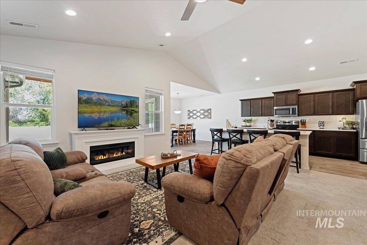 4625 Musina, Caldwell, Idaho 83605, 3 Bedrooms, 2 Bathrooms, Residential For Sale, Price $449,900, 98987505