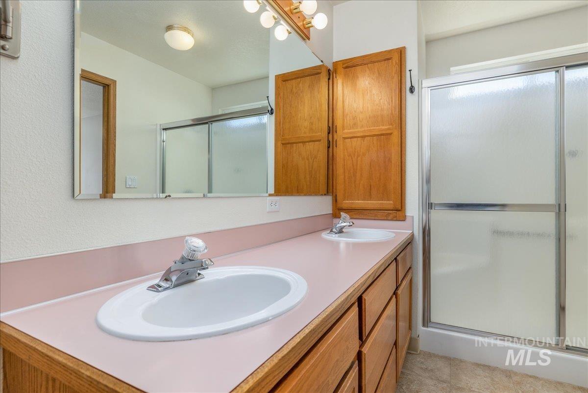 1100 Burnett Dr, Nampa, Idaho 83651, 2 Bedrooms, 2 Bathrooms, Residential For Sale, Price $275,000, 98987506