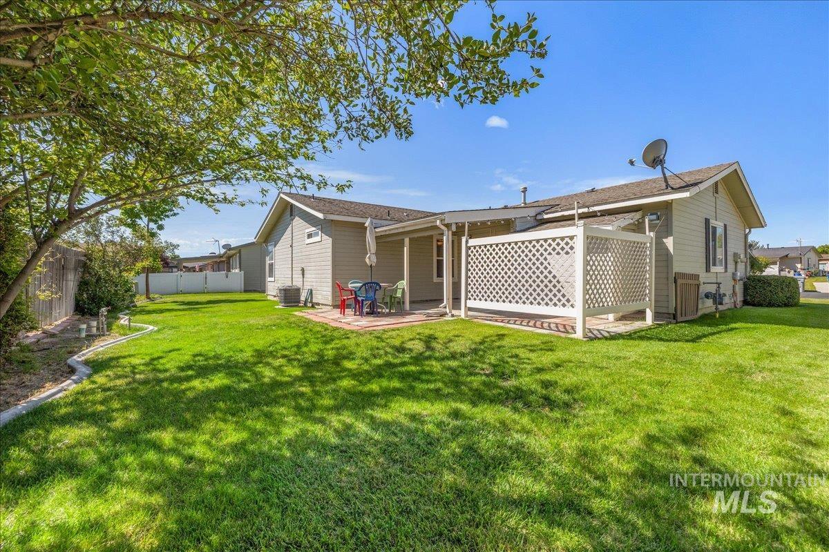 1100 Burnett Dr, Nampa, Idaho 83651, 2 Bedrooms, 2 Bathrooms, Residential For Sale, Price $275,000, 98987506