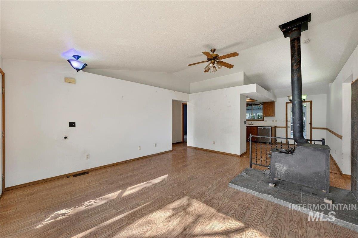 108 S Marjorie Ave, Middleton, Idaho 83644, 3 Bedrooms, 2 Bathrooms, Residential For Sale, Price $299,000, 98987508