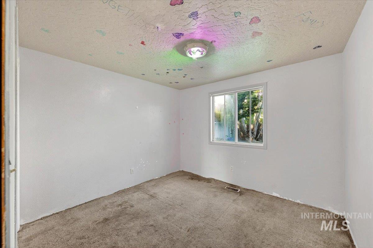 108 S Marjorie Ave, Middleton, Idaho 83644, 3 Bedrooms, 2 Bathrooms, Residential For Sale, Price $299,000, 98987508