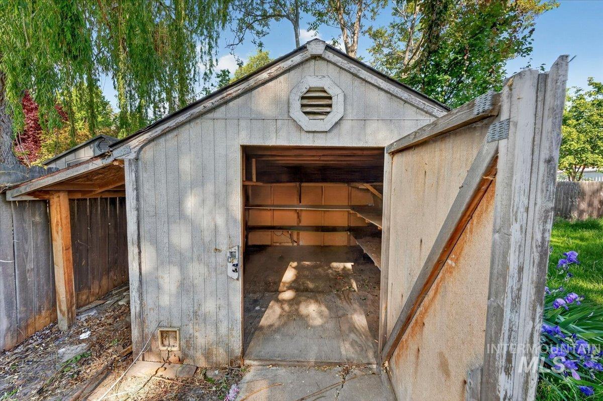 108 S Marjorie Ave, Middleton, Idaho 83644, 3 Bedrooms, 2 Bathrooms, Residential For Sale, Price $299,000, 98987508