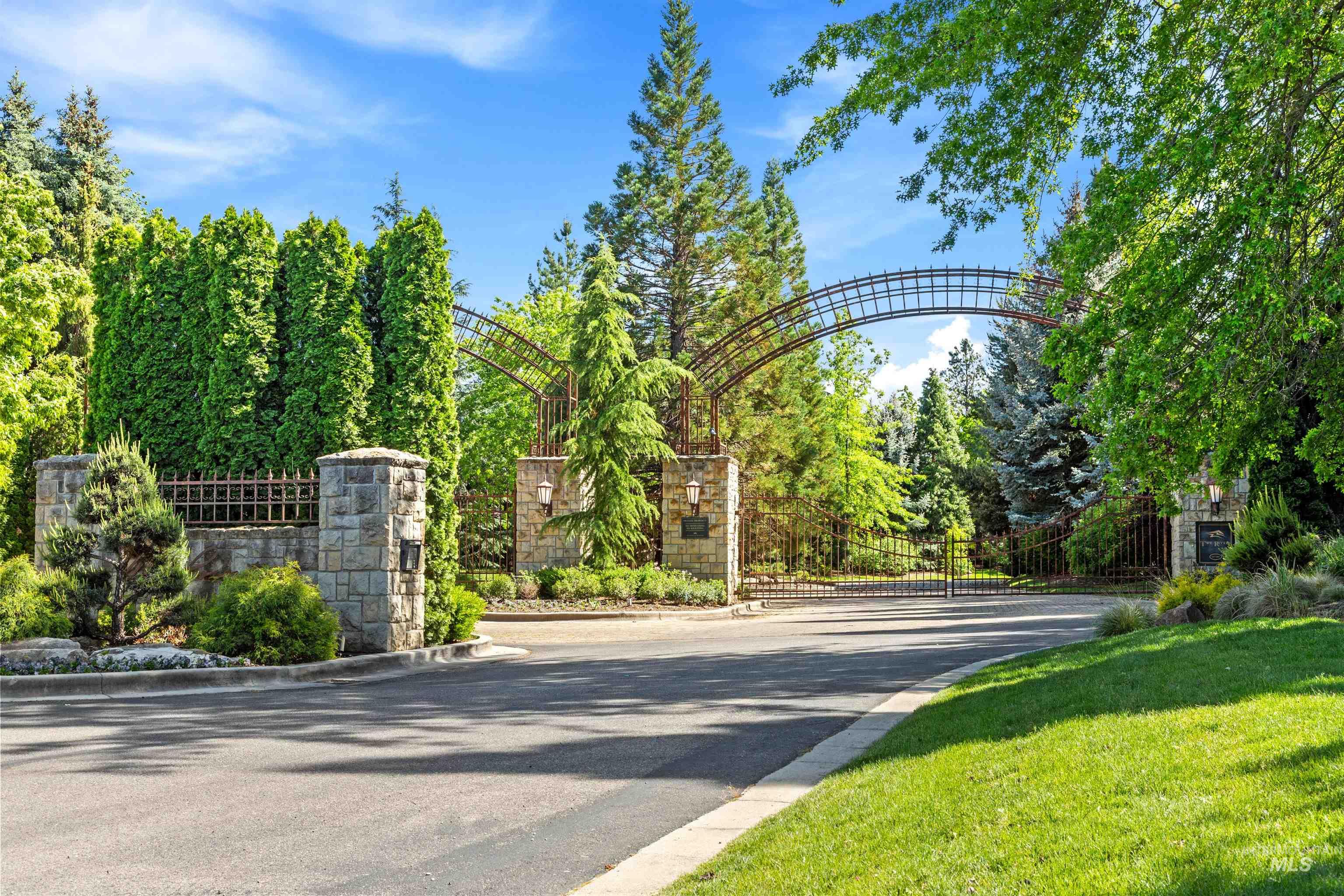 1020 W Shearwater Lane, Eagle, Idaho 83616, 4 Bedrooms, 4.5 Bathrooms, Residential For Sale, Price $3,250,000, 98987509