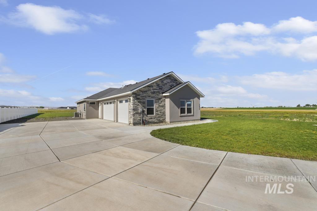 3677 E 3735 N, Kimberly, Idaho 83341, 4 Bedrooms, 2 Bathrooms, Residential For Sale, Price $649,900,MLS 98987511