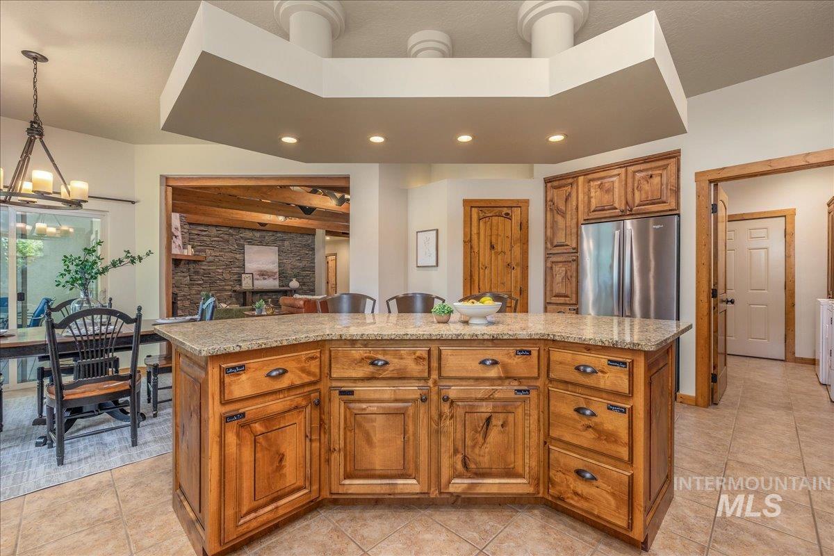5 Middlefork Circle, Garden Valley, Idaho 83622, 4 Bedrooms, 3.5 Bathrooms, Residential For Sale, Price $1,049,900,MLS 98987512
