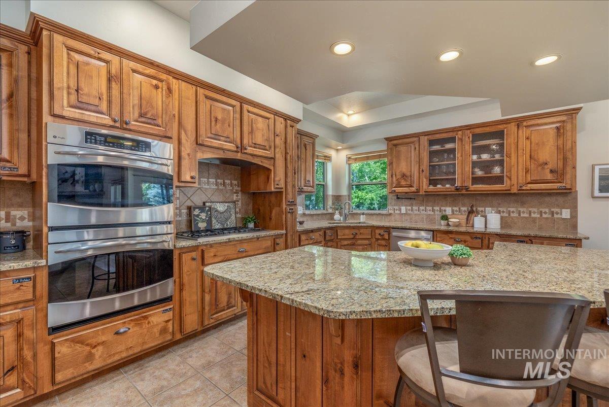 5 Middlefork Circle, Garden Valley, Idaho 83622, 4 Bedrooms, 3.5 Bathrooms, Residential For Sale, Price $1,049,900,MLS 98987512