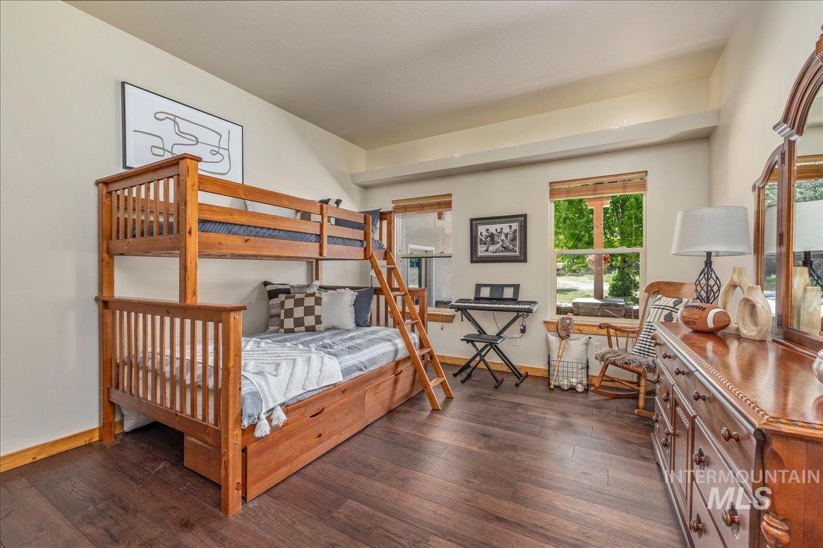 5 Middlefork Circle, Garden Valley, Idaho 83622, 4 Bedrooms, 3.5 Bathrooms, Residential For Sale, Price $1,099,900, 98987512