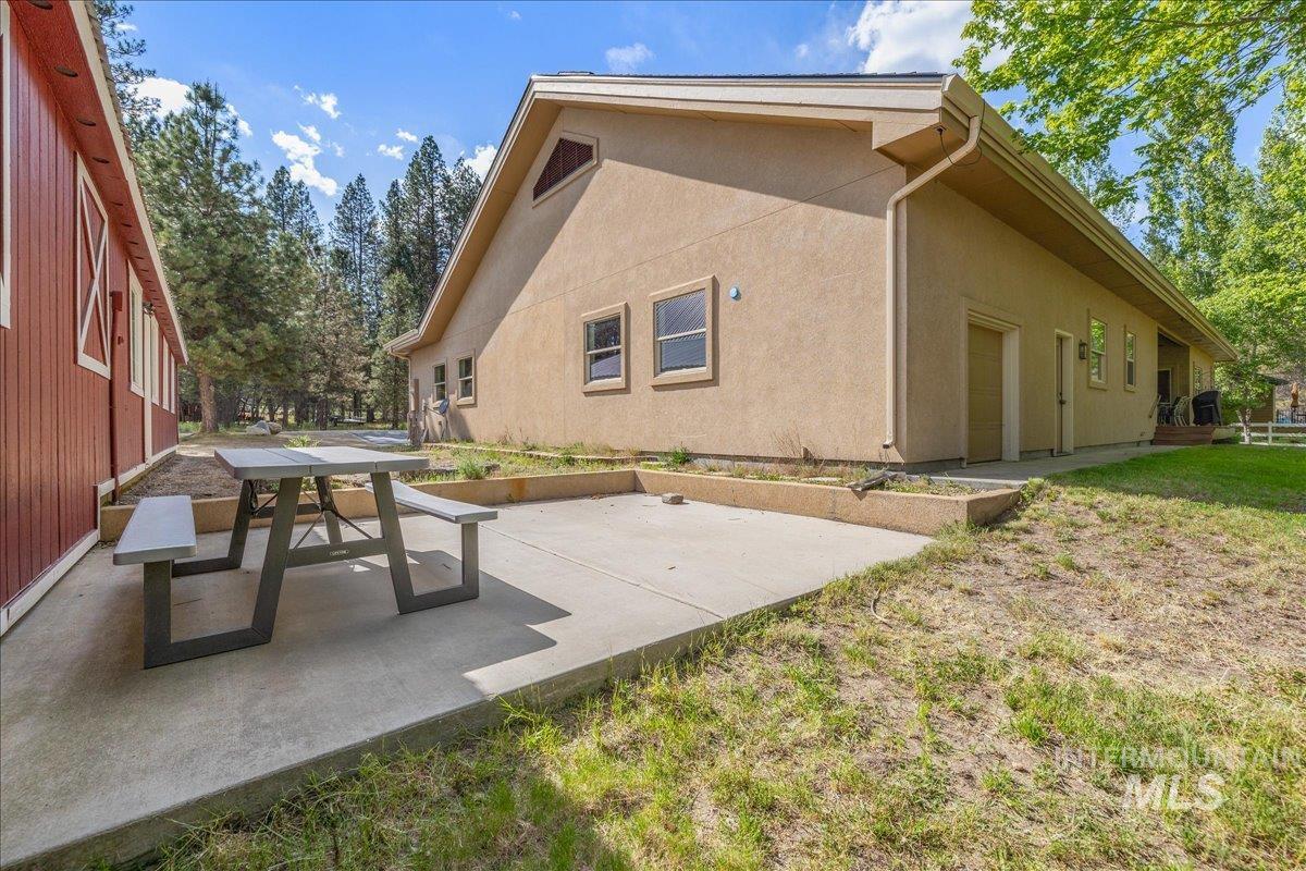 5 Middlefork Circle, Garden Valley, Idaho 83622, 4 Bedrooms, 3.5 Bathrooms, Residential For Sale, Price $1,099,900, 98987512