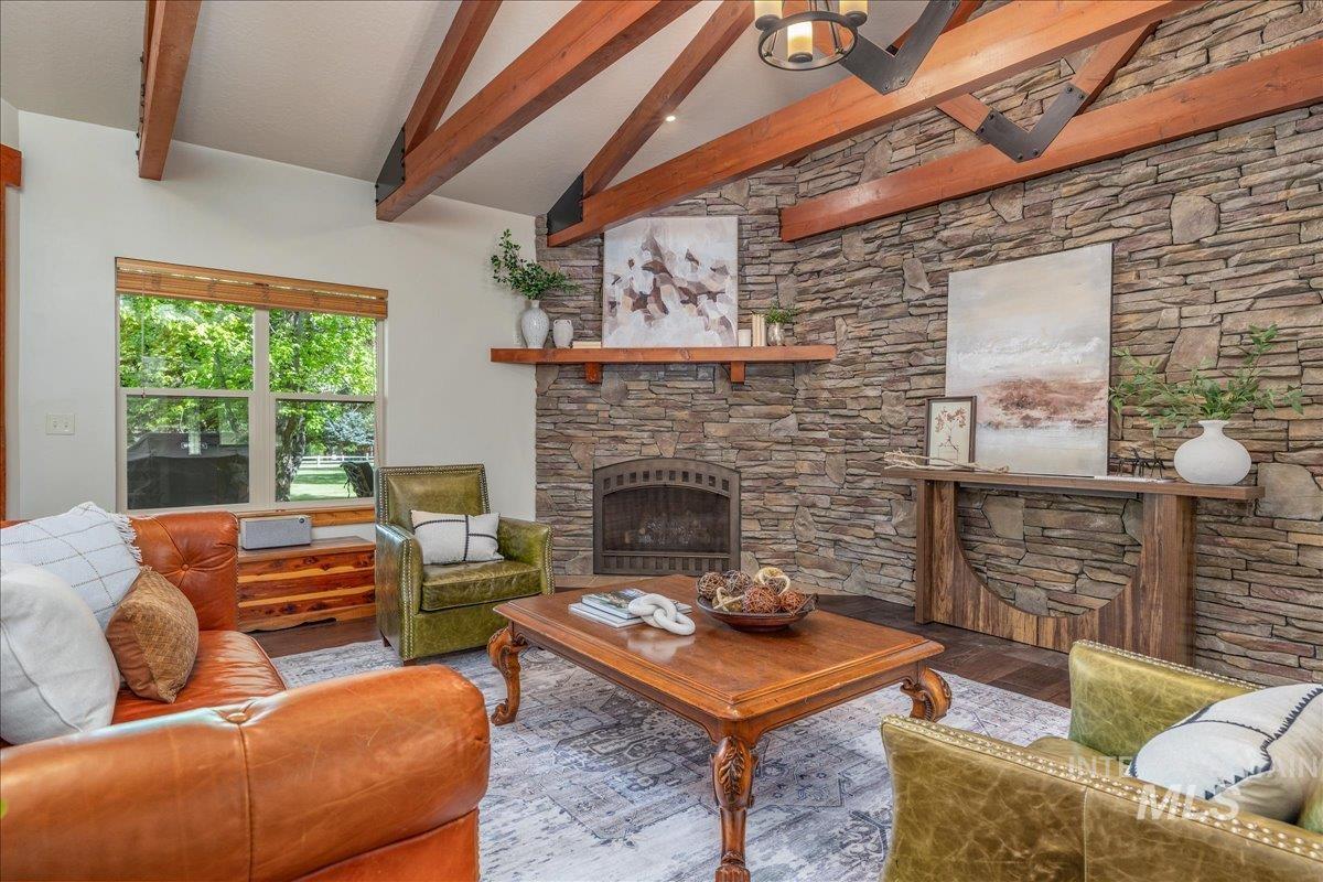 5 Middlefork Circle, Garden Valley, Idaho 83622, 4 Bedrooms, 3.5 Bathrooms, Residential For Sale, Price $1,049,900,MLS 98987512