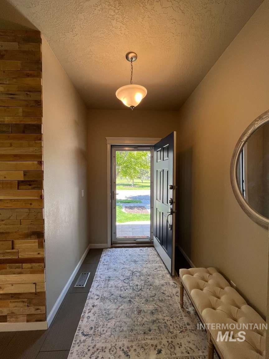 3816 N Park Crossing Ave, Meridian, Idaho 83646, 3 Bedrooms, 3 Bathrooms, Residential For Sale, Price $589,000, 98987514