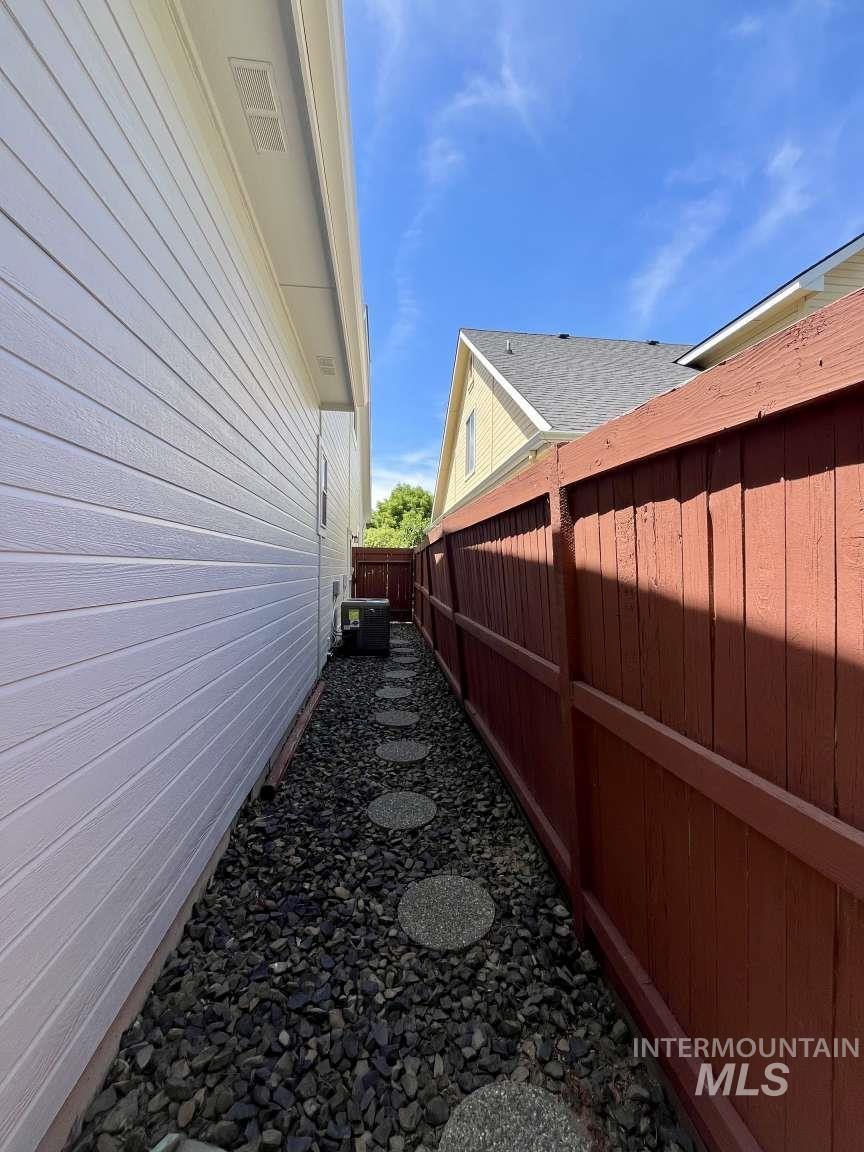 3816 N Park Crossing Ave, Meridian, Idaho 83646, 3 Bedrooms, 3 Bathrooms, Residential For Sale, Price $589,000, 98987514