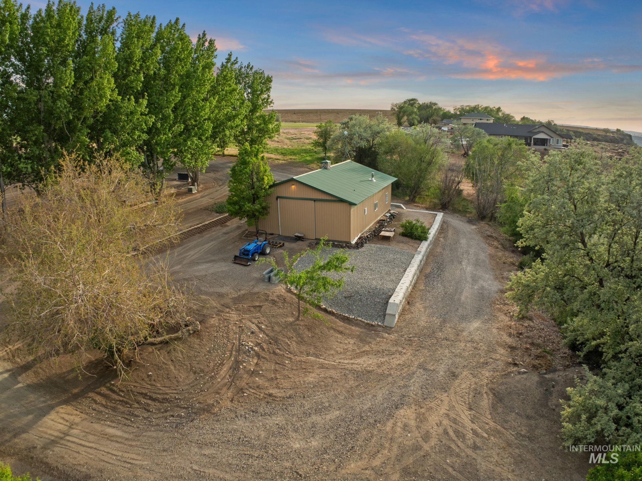 1750 E 4550 N, Buhl, Idaho 83316, 4 Bedrooms, 3 Bathrooms, Residential For Sale, Price $1,470,000,MLS 98987522