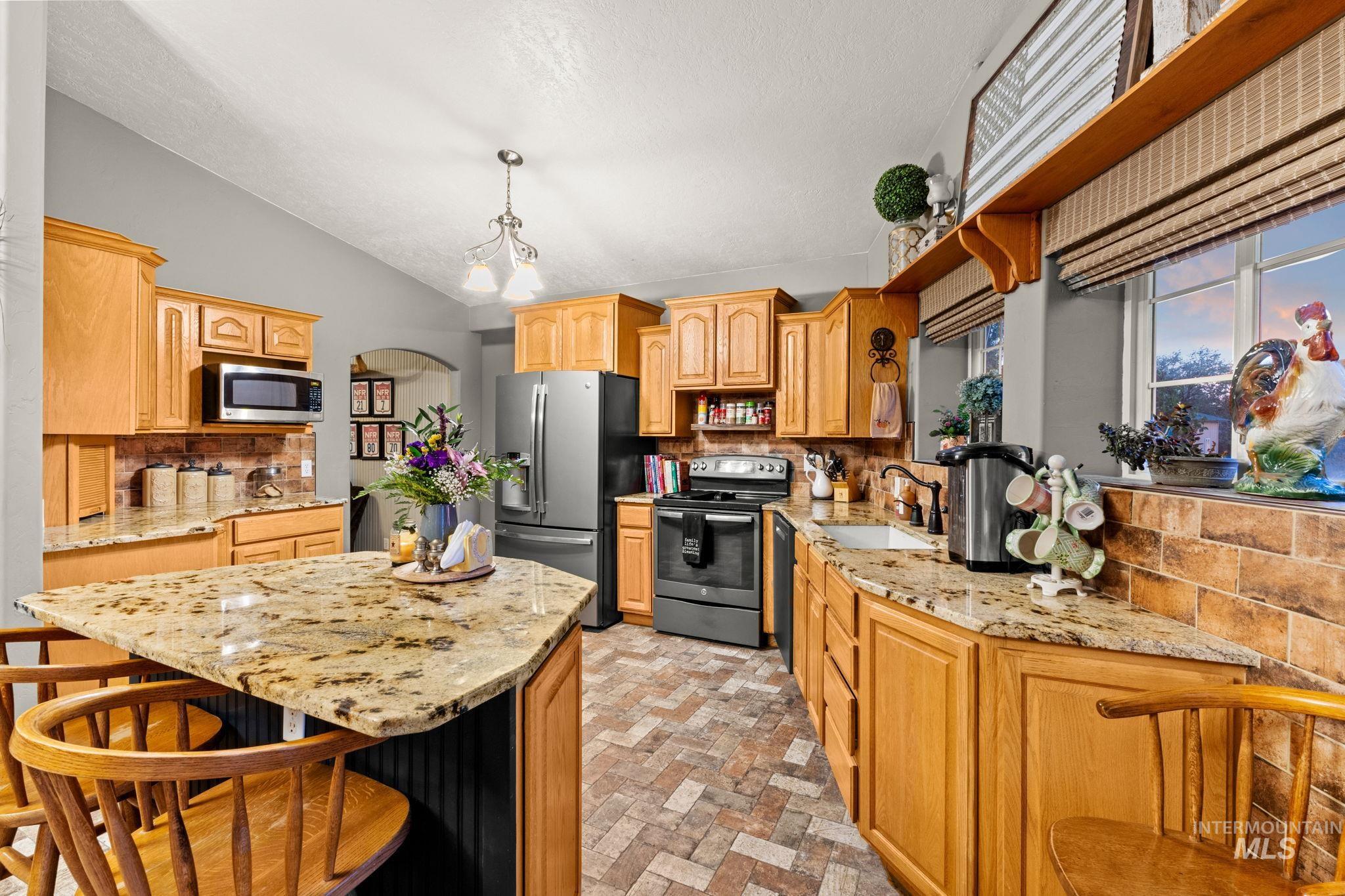 1750 E 4550 N, Buhl, Idaho 83316, 4 Bedrooms, 3 Bathrooms, Residential For Sale, Price $1,570,000,MLS 98987522
