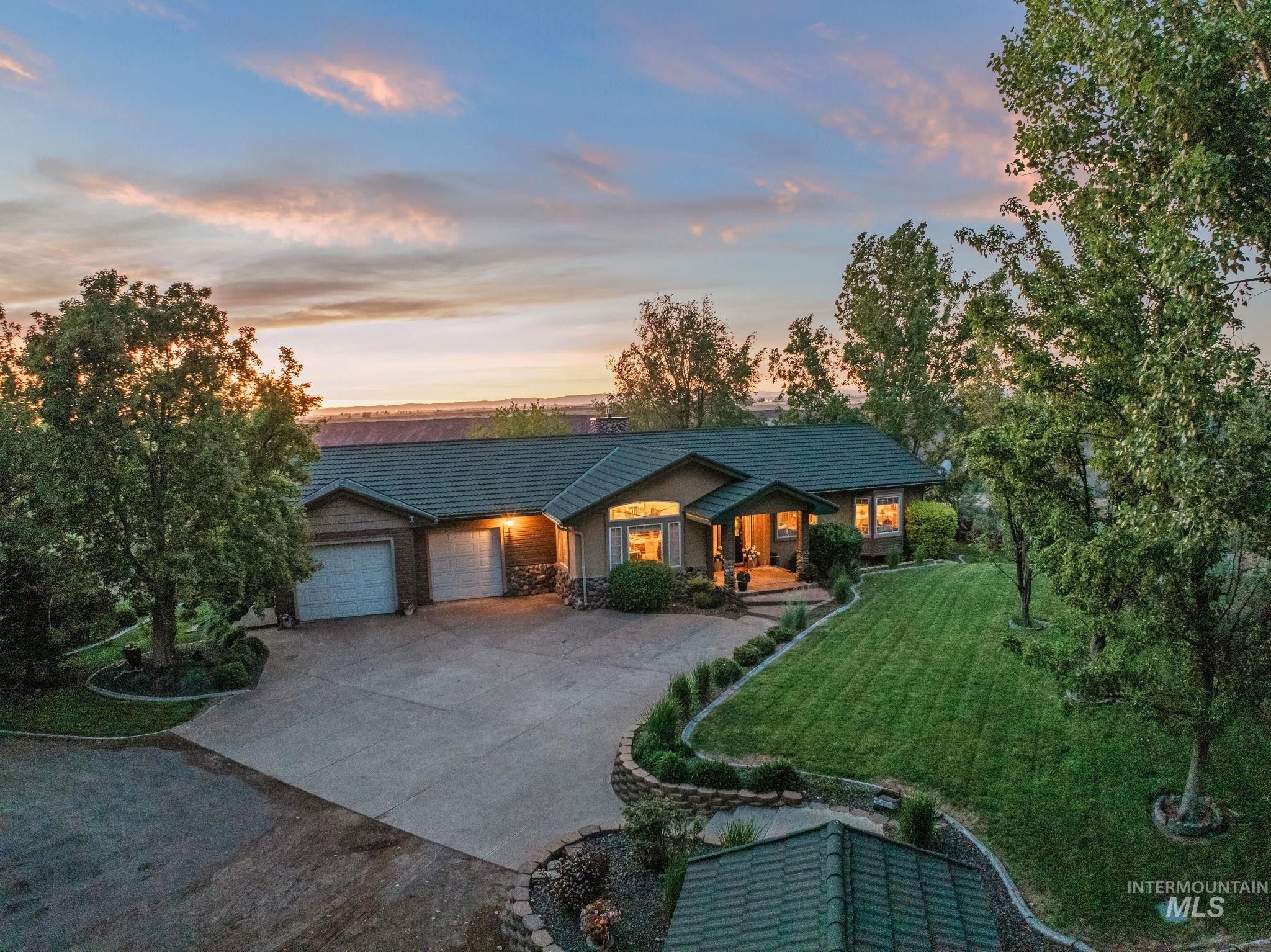 1750 E 4550 N, Buhl, Idaho 83316, 4 Bedrooms, 3 Bathrooms, Residential For Sale, Price $1,470,000,MLS 98987522