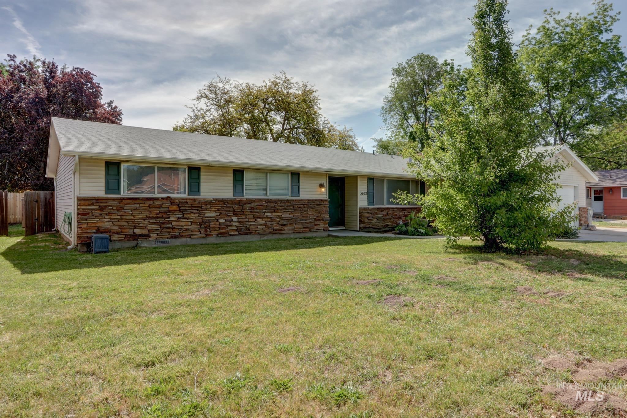 3702 N Cole Road, Boise, Idaho 83704, 4 Bedrooms, 2.5 Bathrooms, Residential For Sale, Price $335,000, 98987523
