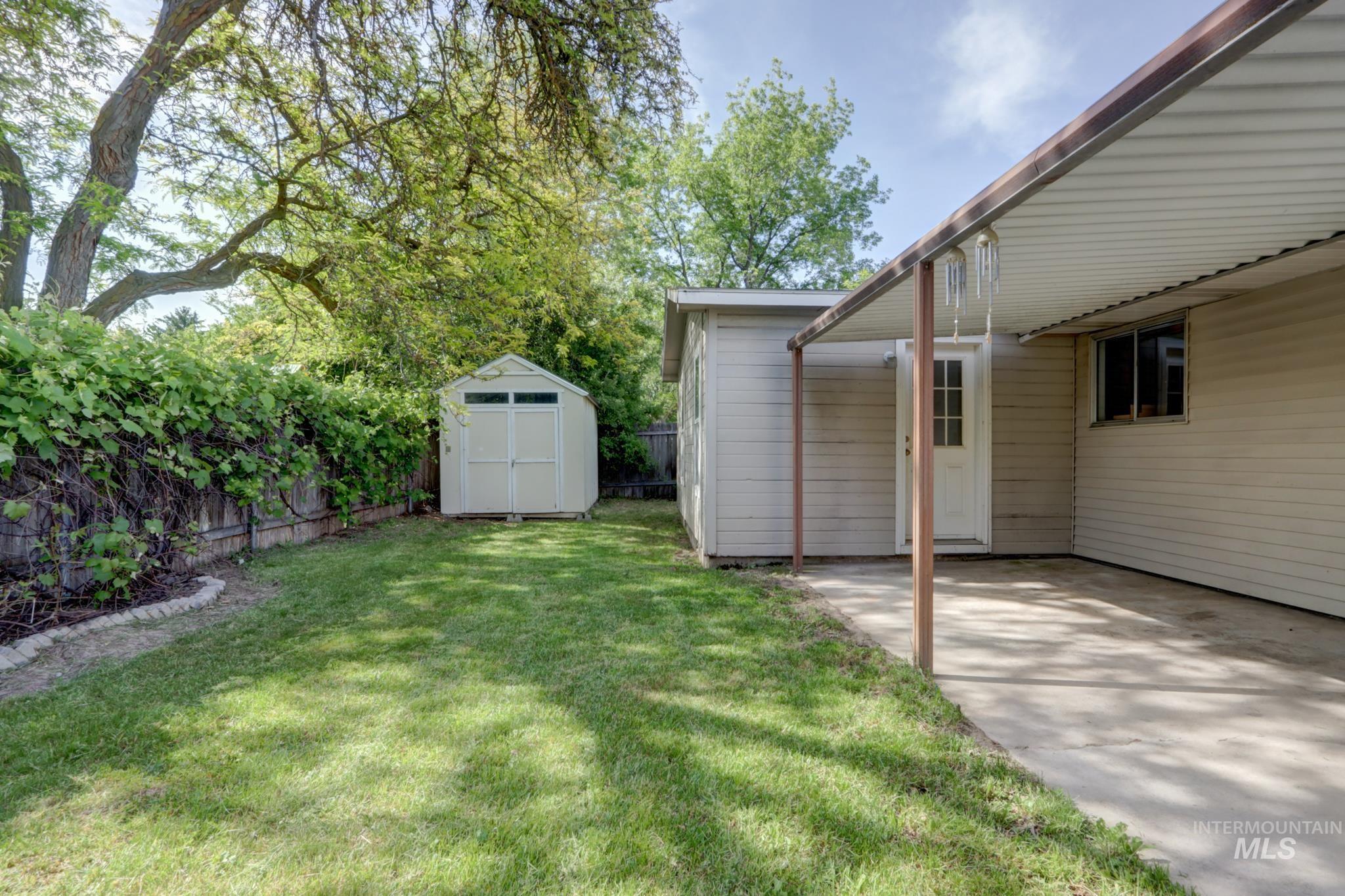 3702 N Cole Road, Boise, Idaho 83704, 4 Bedrooms, 2.5 Bathrooms, Residential For Sale, Price $335,000, 98987523