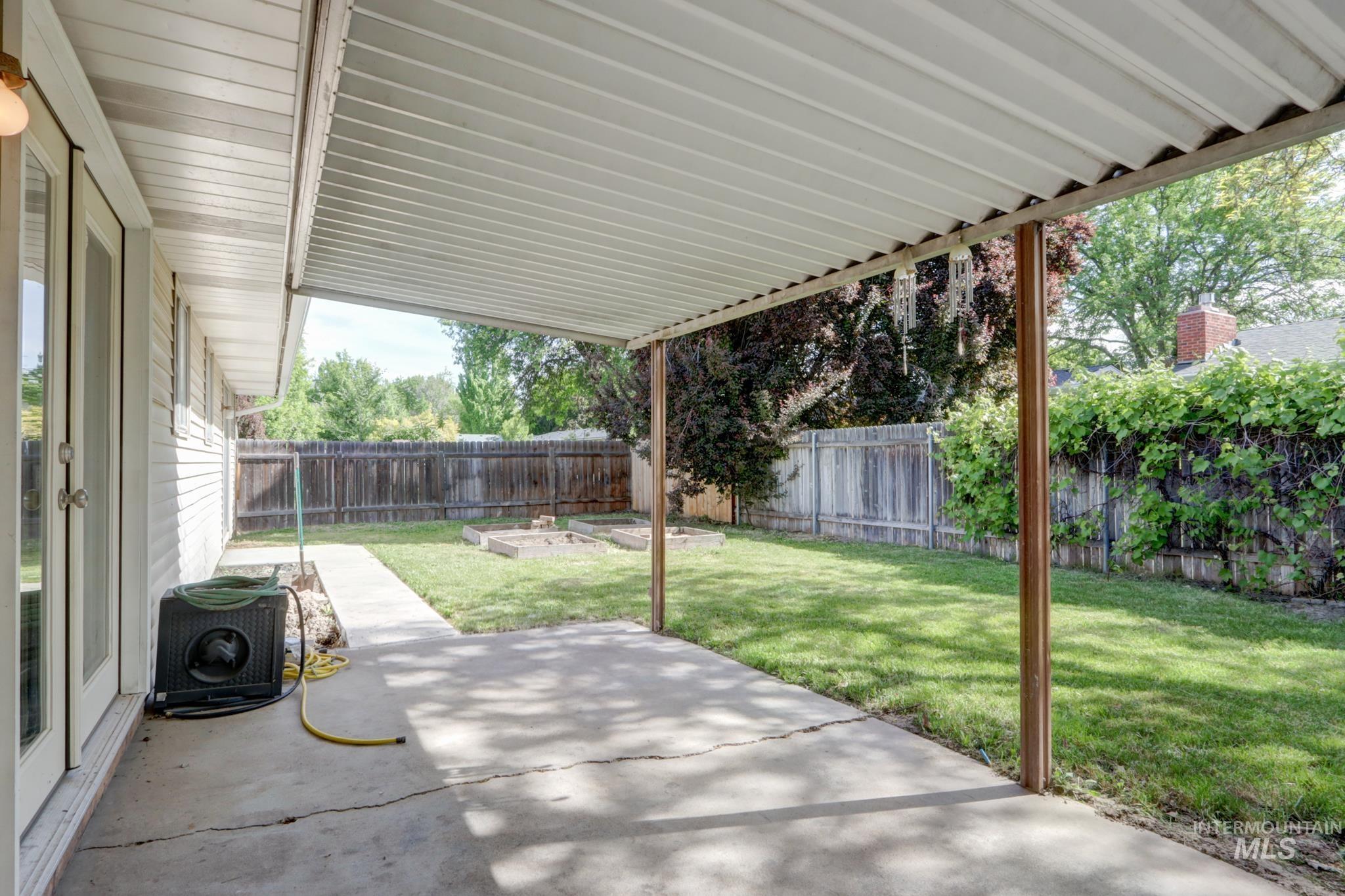 3702 N Cole Road, Boise, Idaho 83704, 4 Bedrooms, 2.5 Bathrooms, Residential For Sale, Price $335,000, 98987523