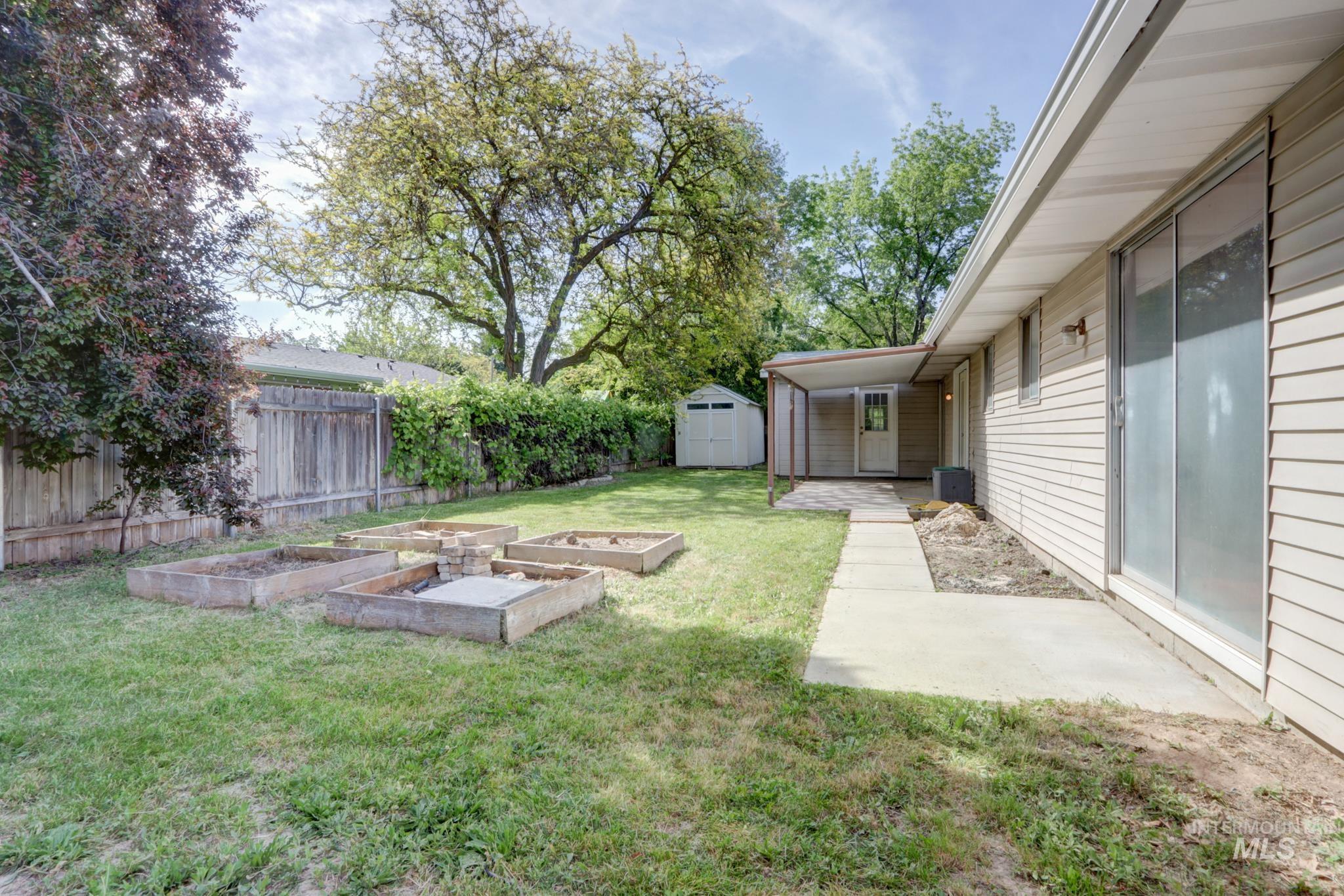 3702 N Cole Road, Boise, Idaho 83704, 4 Bedrooms, 2.5 Bathrooms, Residential For Sale, Price $335,000, 98987523