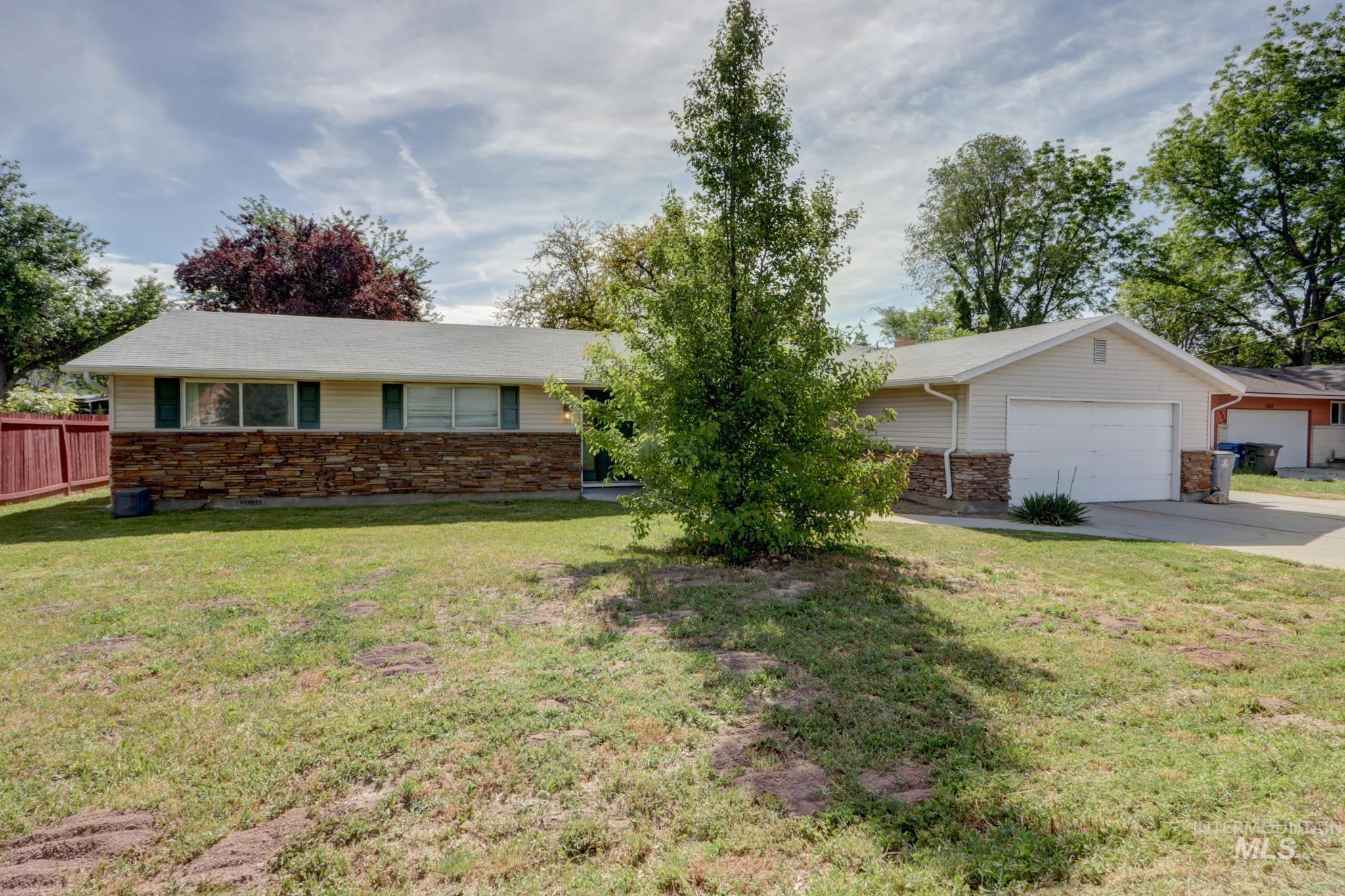 3702 N Cole Road, Boise, Idaho 83704, 4 Bedrooms, 2.5 Bathrooms, Residential For Sale, Price $335,000, 98987523