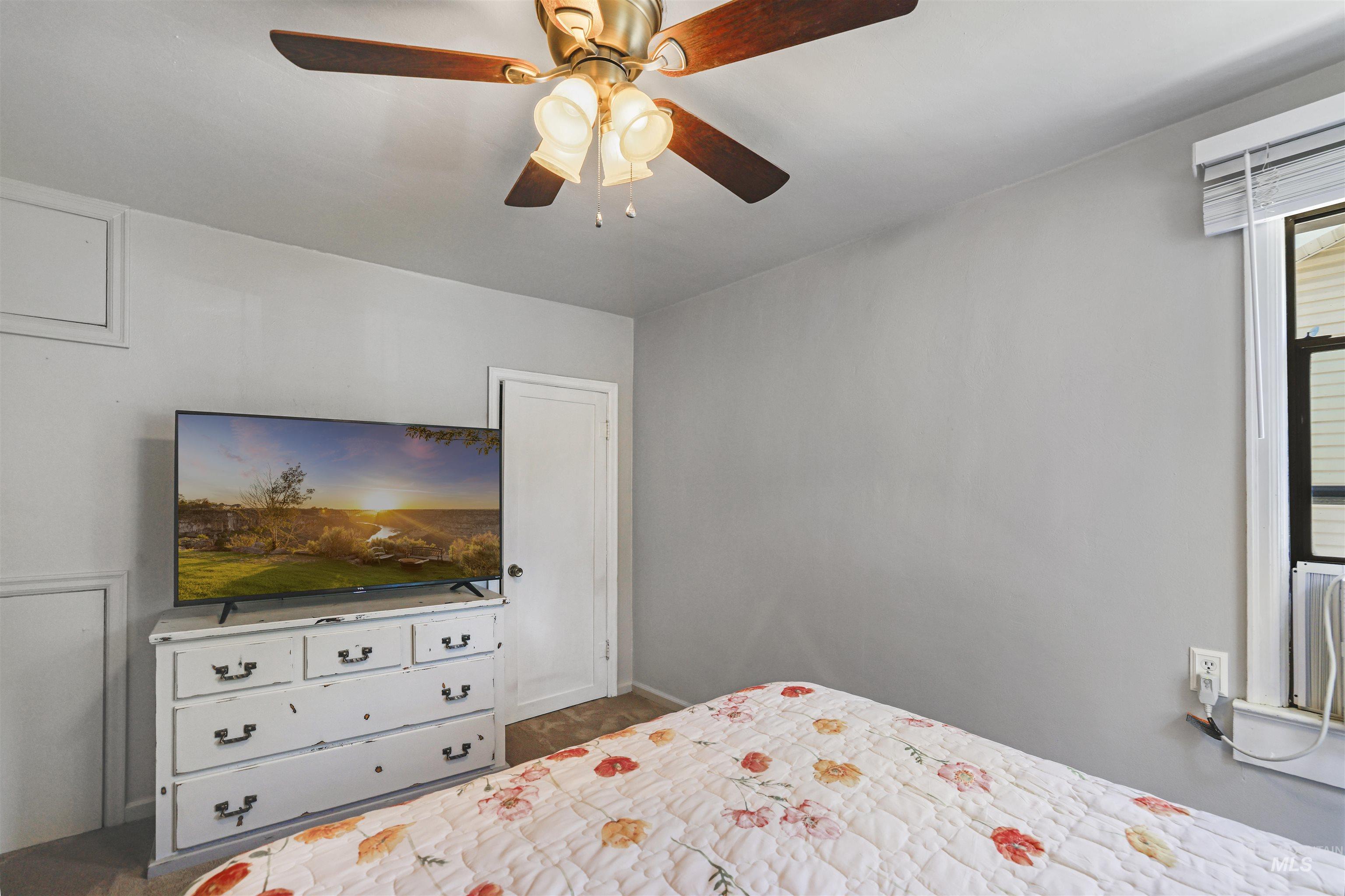 433 Gardner Ave, Twin Falls, Idaho 83301, 3 Bedrooms, 1 Bathroom, Residential For Sale, Price $259,000,MLS 98987524