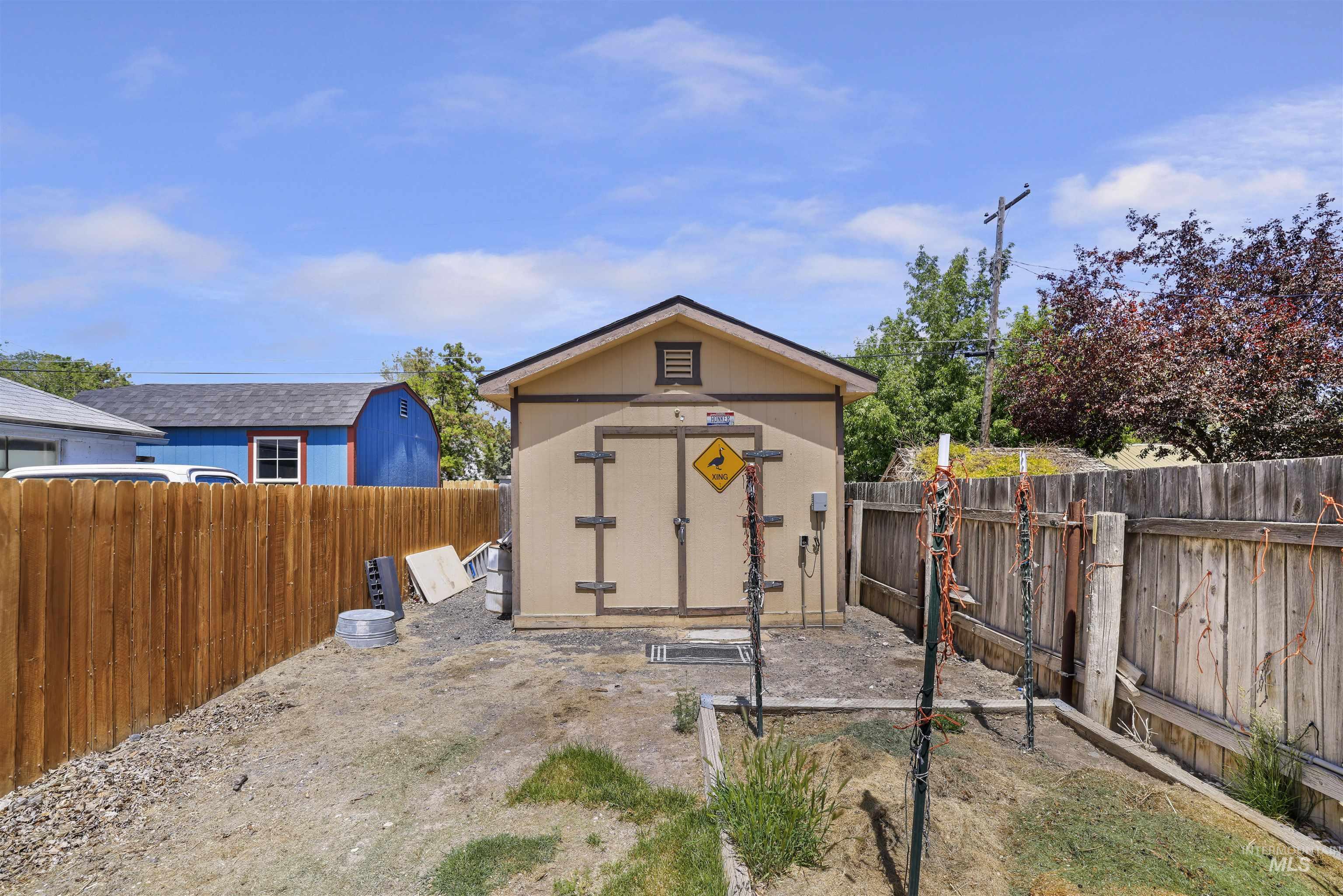 433 Gardner Ave, Twin Falls, Idaho 83301, 3 Bedrooms, 1 Bathroom, Residential For Sale, Price $259,000,MLS 98987524