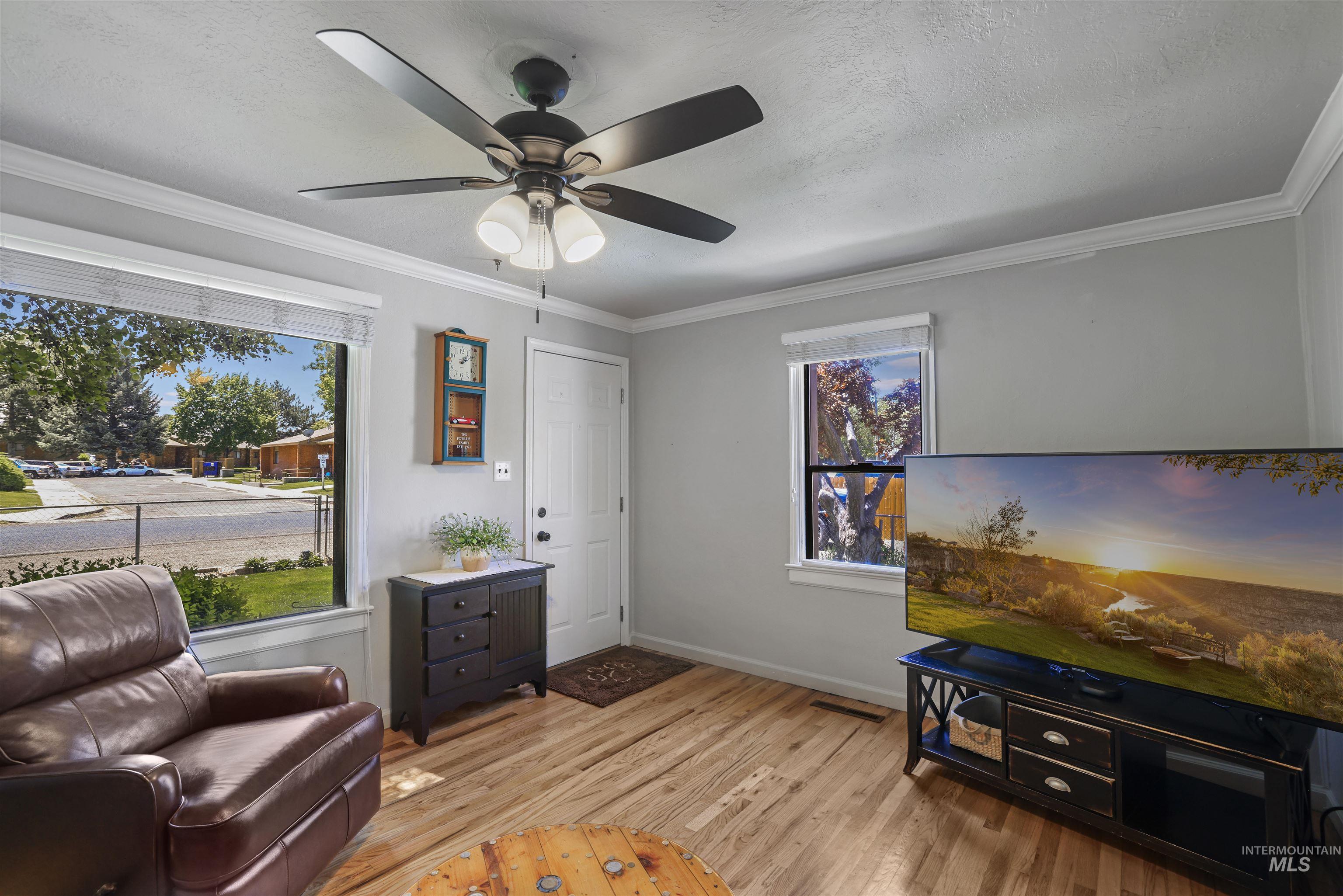433 Gardner Ave, Twin Falls, Idaho 83301, 3 Bedrooms, 1 Bathroom, Residential For Sale, Price $259,000,MLS 98987524