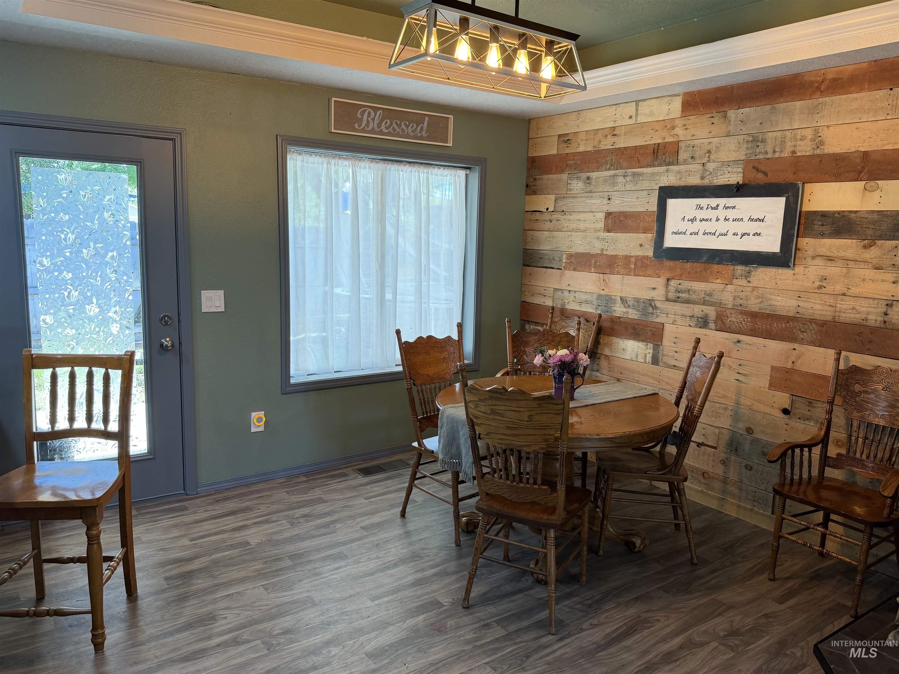 715 S Florence Ct., Nampa, Idaho 83686-6483, 3 Bedrooms, 2 Bathrooms, Residential For Sale, Price $398,000, 98987527
