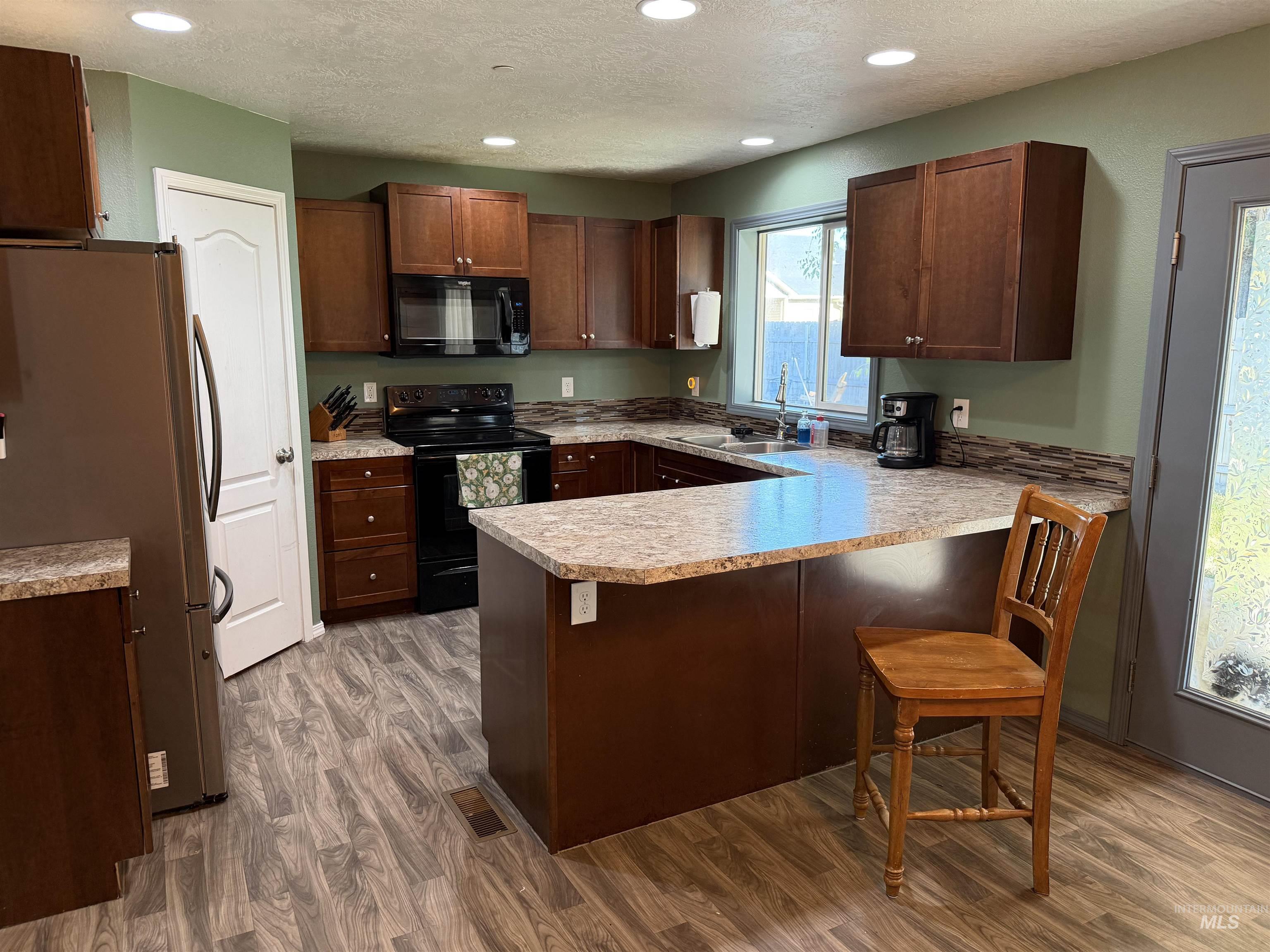 715 S Florence Ct., Nampa, Idaho 83686-6483, 3 Bedrooms, 2 Bathrooms, Residential For Sale, Price $398,000, 98987527