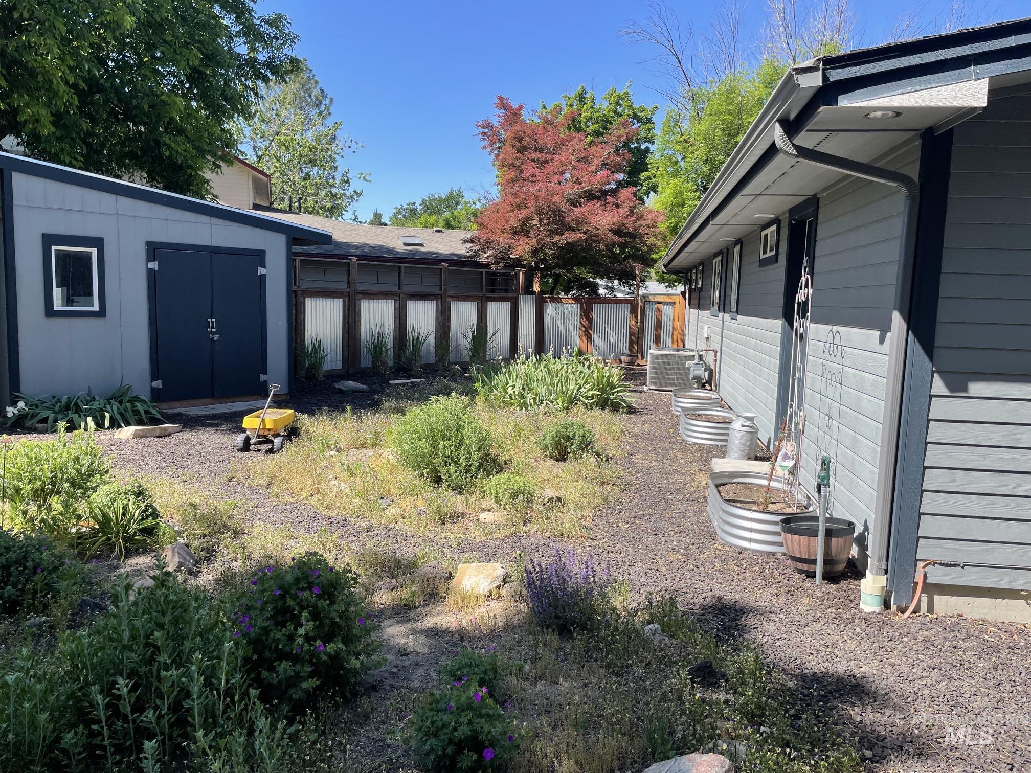 4400 W Castlebar Drive, Boise, Idaho 83703, 3 Bedrooms, 2 Bathrooms, Residential For Sale, Price $649,900, 98987529