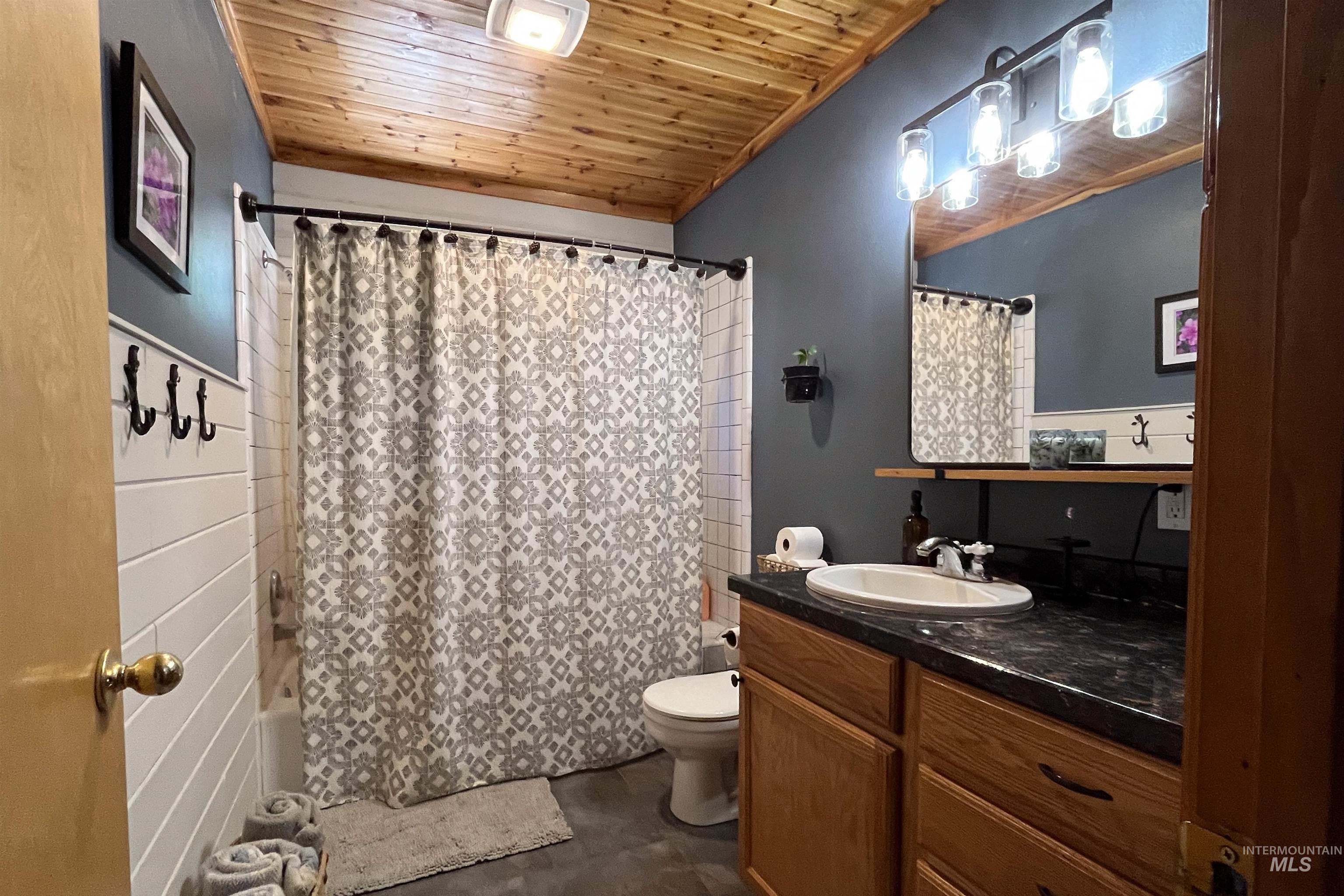 131 Valley High Rd., Garden Valley, Idaho 83622, 3 Bedrooms, 2 Bathrooms, Residential For Sale, Price $675,000, 98987530