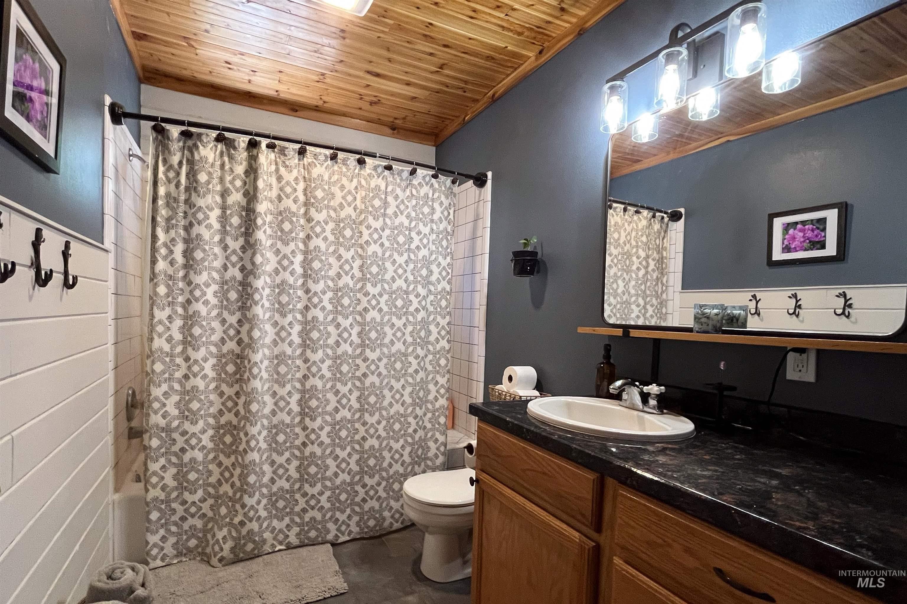 131 Valley High Rd., Garden Valley, Idaho 83622, 3 Bedrooms, 2 Bathrooms, Residential For Sale, Price $675,000, 98987530