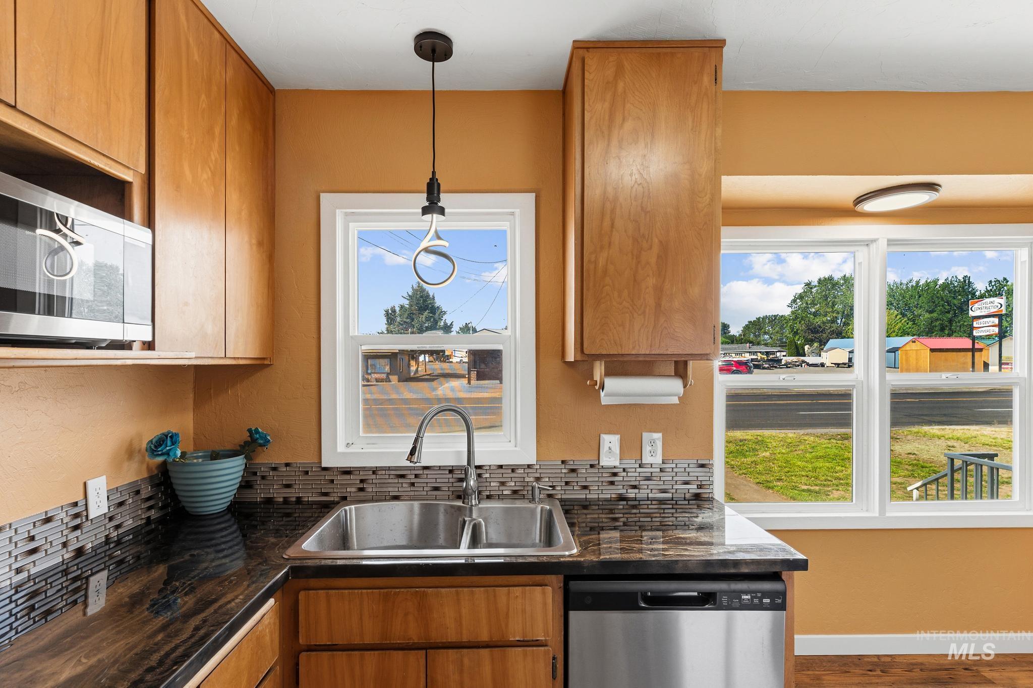 619 Thain Road, Lewiston, Idaho 83501, 3 Bedrooms, 2 Bathrooms, Residential For Sale, Price $365,000, 98987531