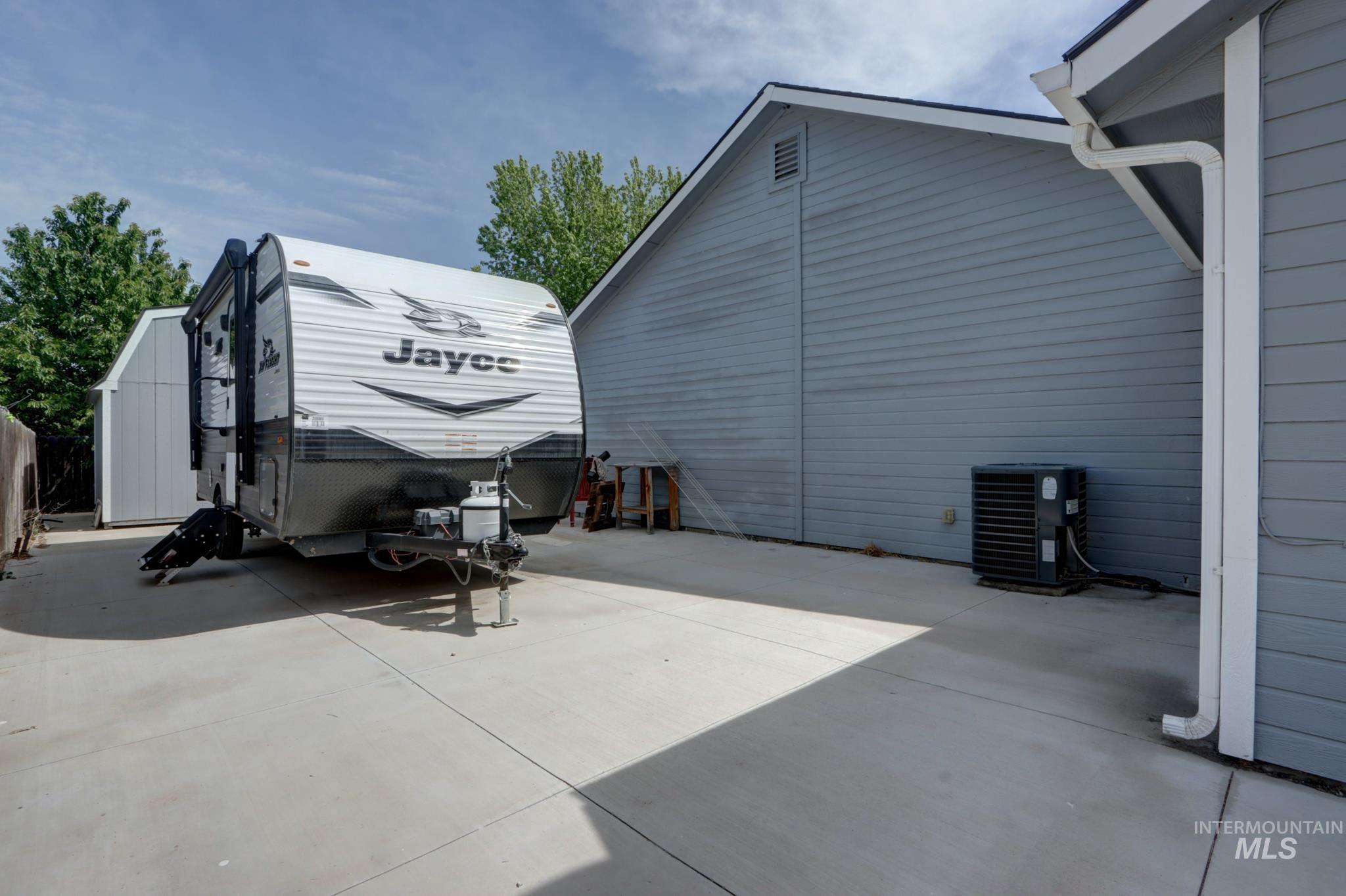 1120 E Fossilstone Ct, Kuna, Idaho 83634, 4 Bedrooms, 3 Bathrooms, Residential For Sale, Price $474,900, 98987535