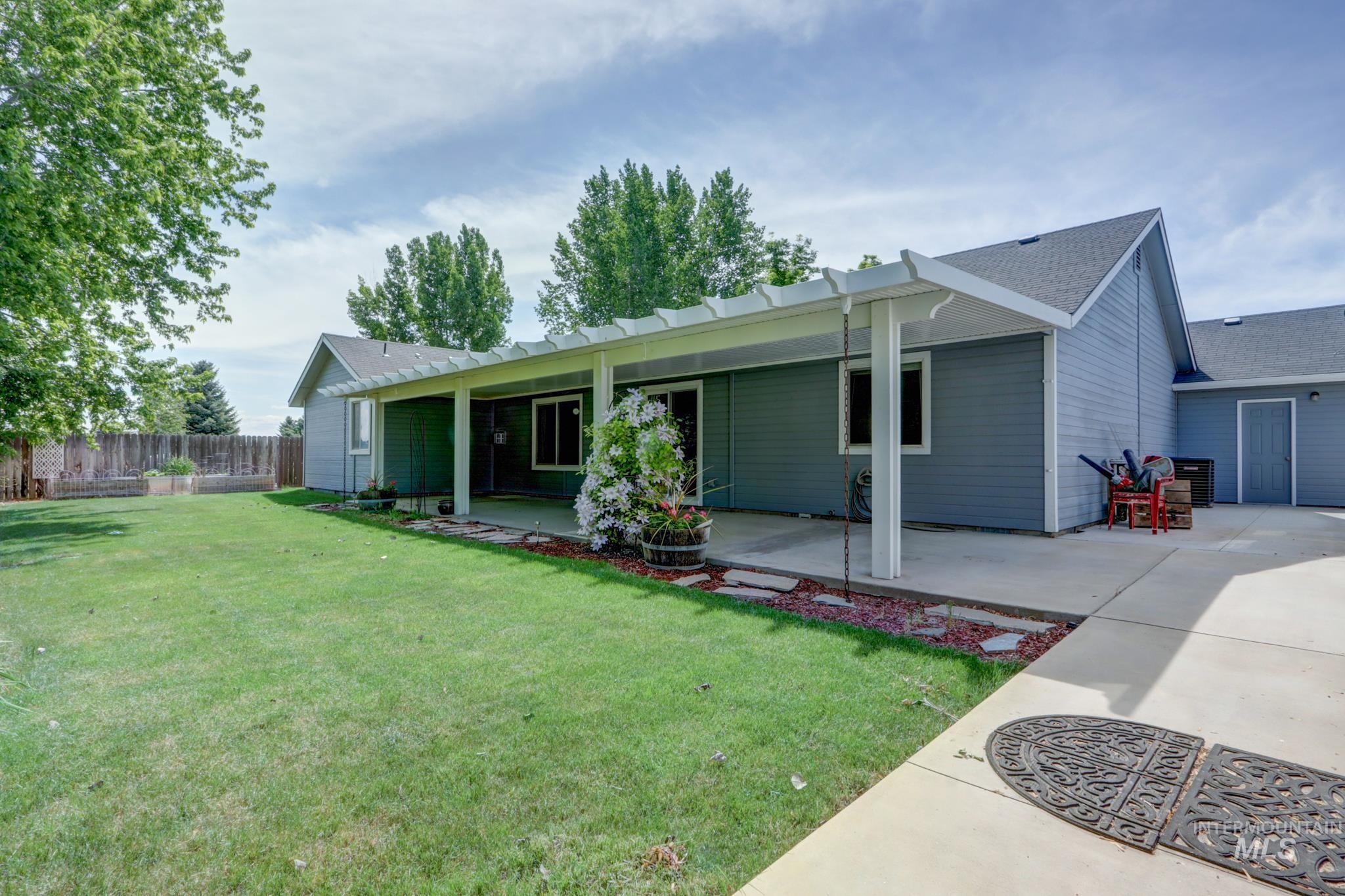 1120 E Fossilstone Ct, Kuna, Idaho 83634, 4 Bedrooms, 3 Bathrooms, Residential For Sale, Price $474,900, 98987535