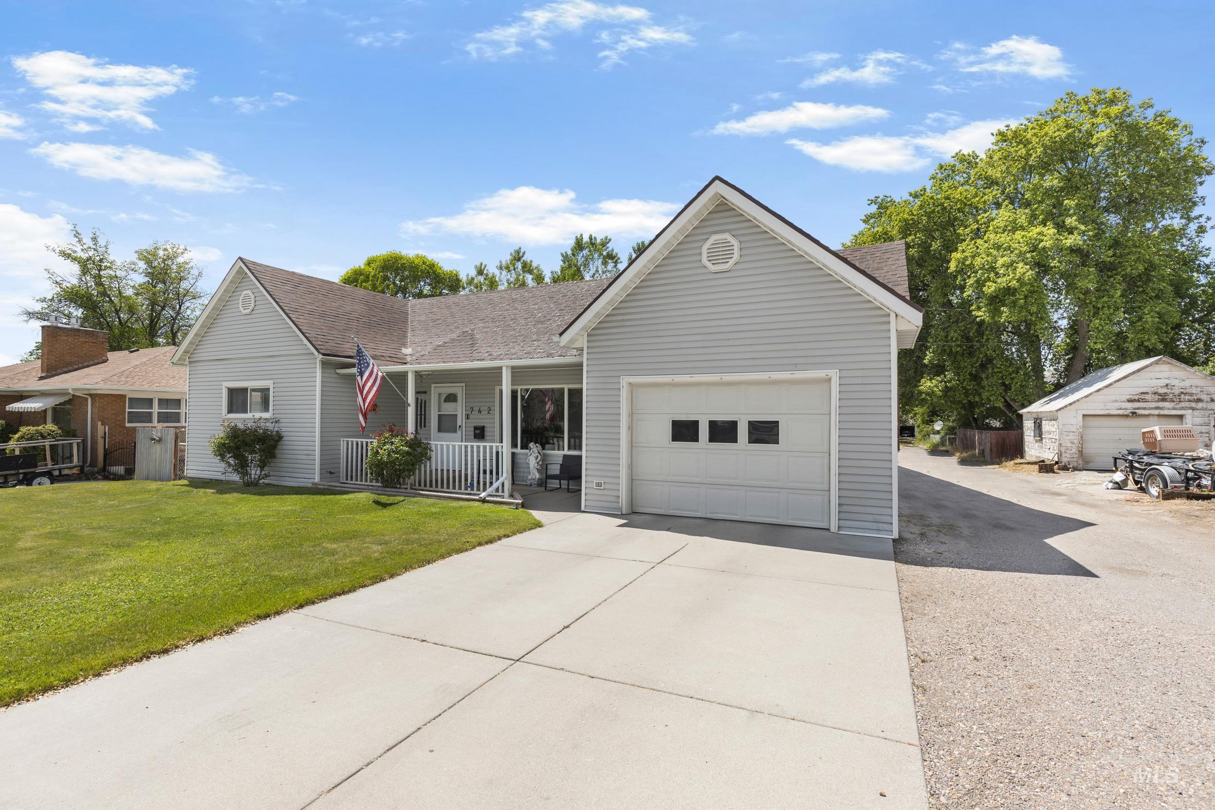 742 Fort Hall Ave, American Falls, Idaho 83211, 2 Bedrooms, 1.5 Bathrooms, Residential For Sale, Price $269,900, 98987537