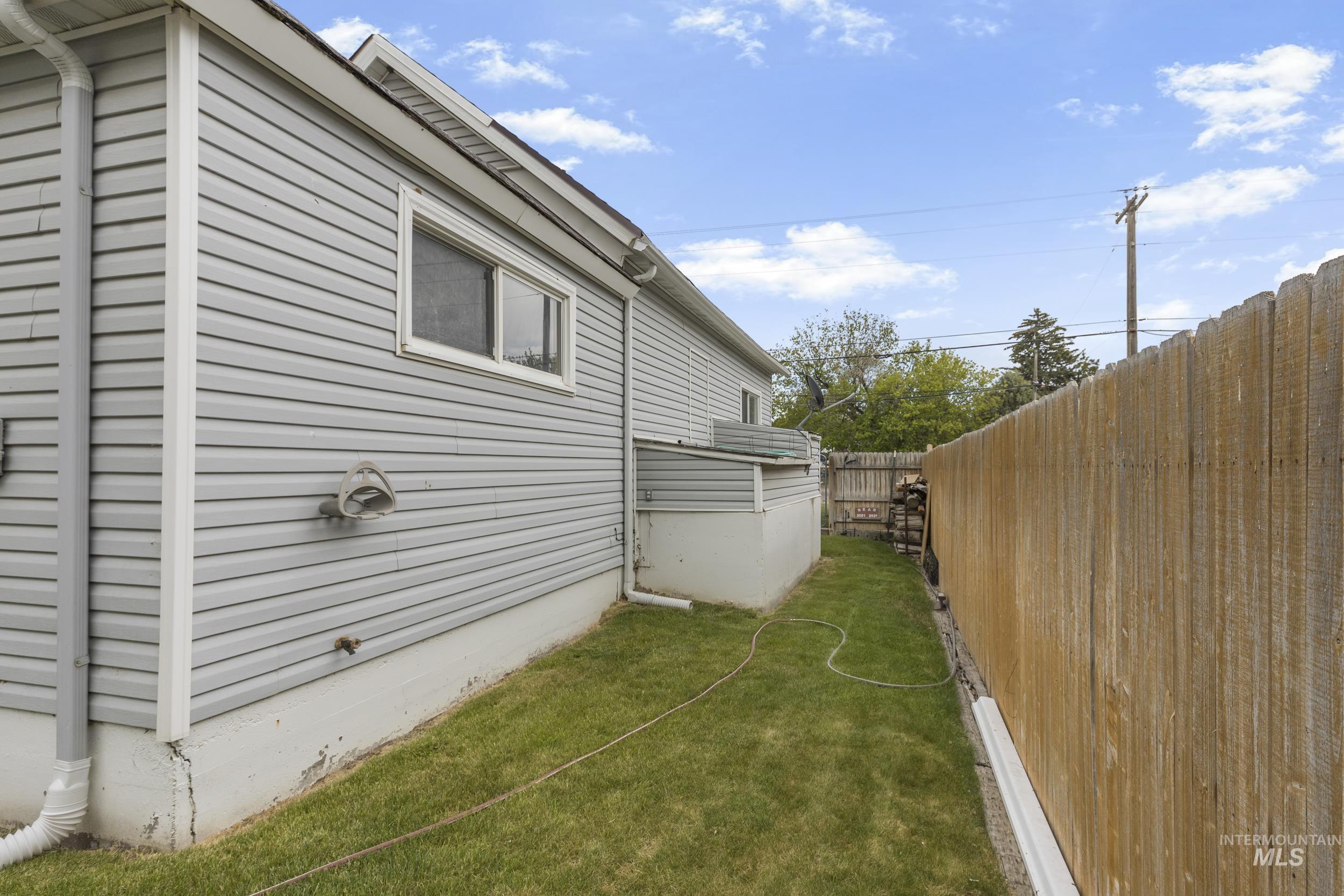742 Fort Hall Ave, American Falls, Idaho 83211, 2 Bedrooms, 1.5 Bathrooms, Residential For Sale, Price $269,900, 98987537