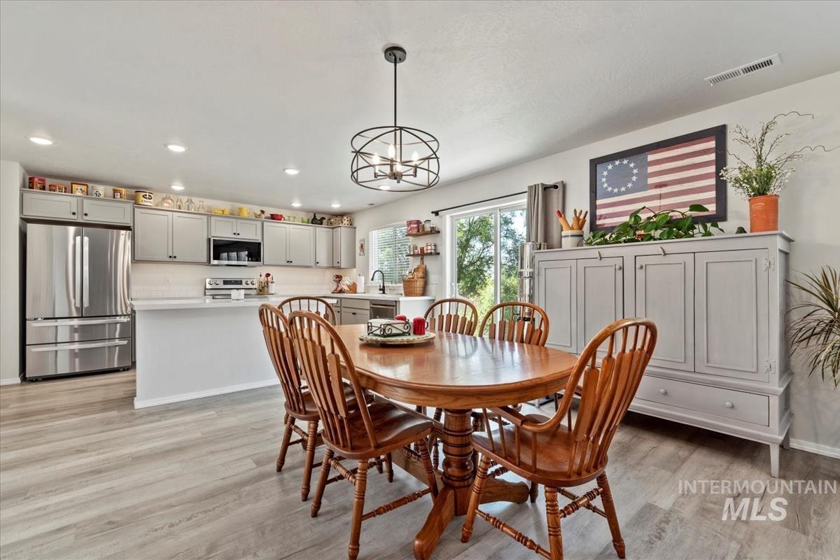 4800 Endicott Dr., Caldwell, Idaho 83605, 4 Bedrooms, 2.5 Bathrooms, Residential For Sale, Price $495,000, 98987538