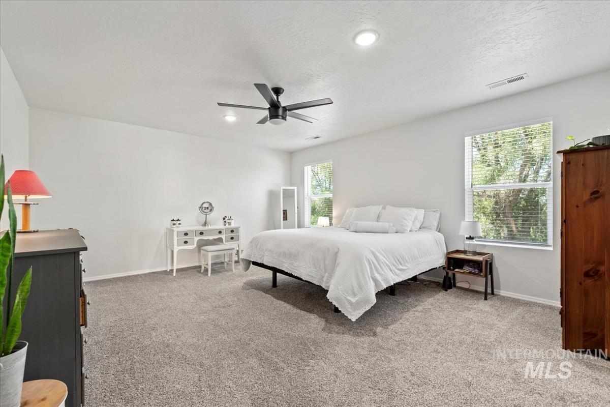 4800 Endicott Dr., Caldwell, Idaho 83605, 4 Bedrooms, 2.5 Bathrooms, Residential For Sale, Price $495,000, 98987538