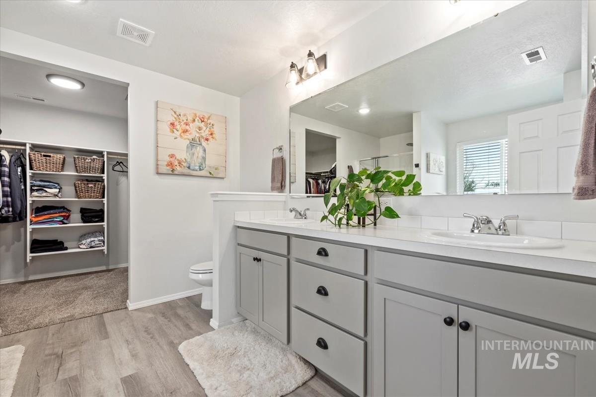 4800 Endicott Dr., Caldwell, Idaho 83605, 4 Bedrooms, 2.5 Bathrooms, Residential For Sale, Price $495,000, 98987538
