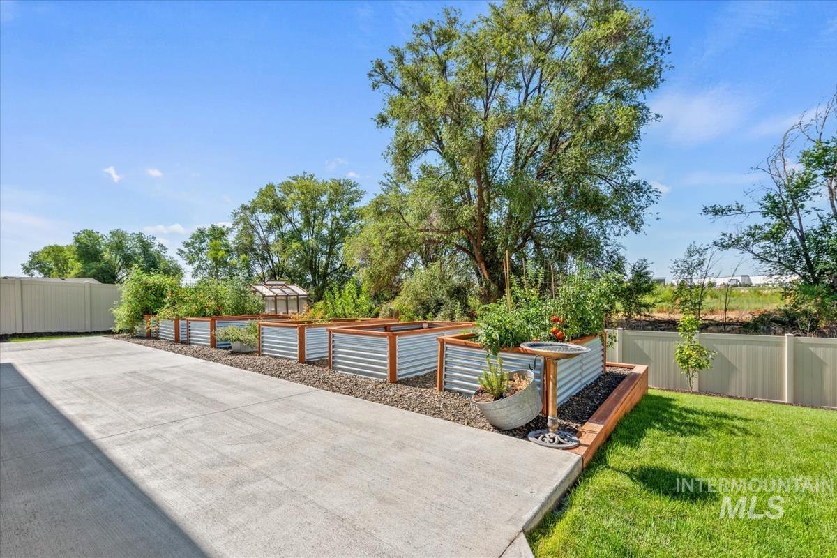 4800 Endicott Dr., Caldwell, Idaho 83605, 4 Bedrooms, 2.5 Bathrooms, Residential For Sale, Price $495,000, 98987538