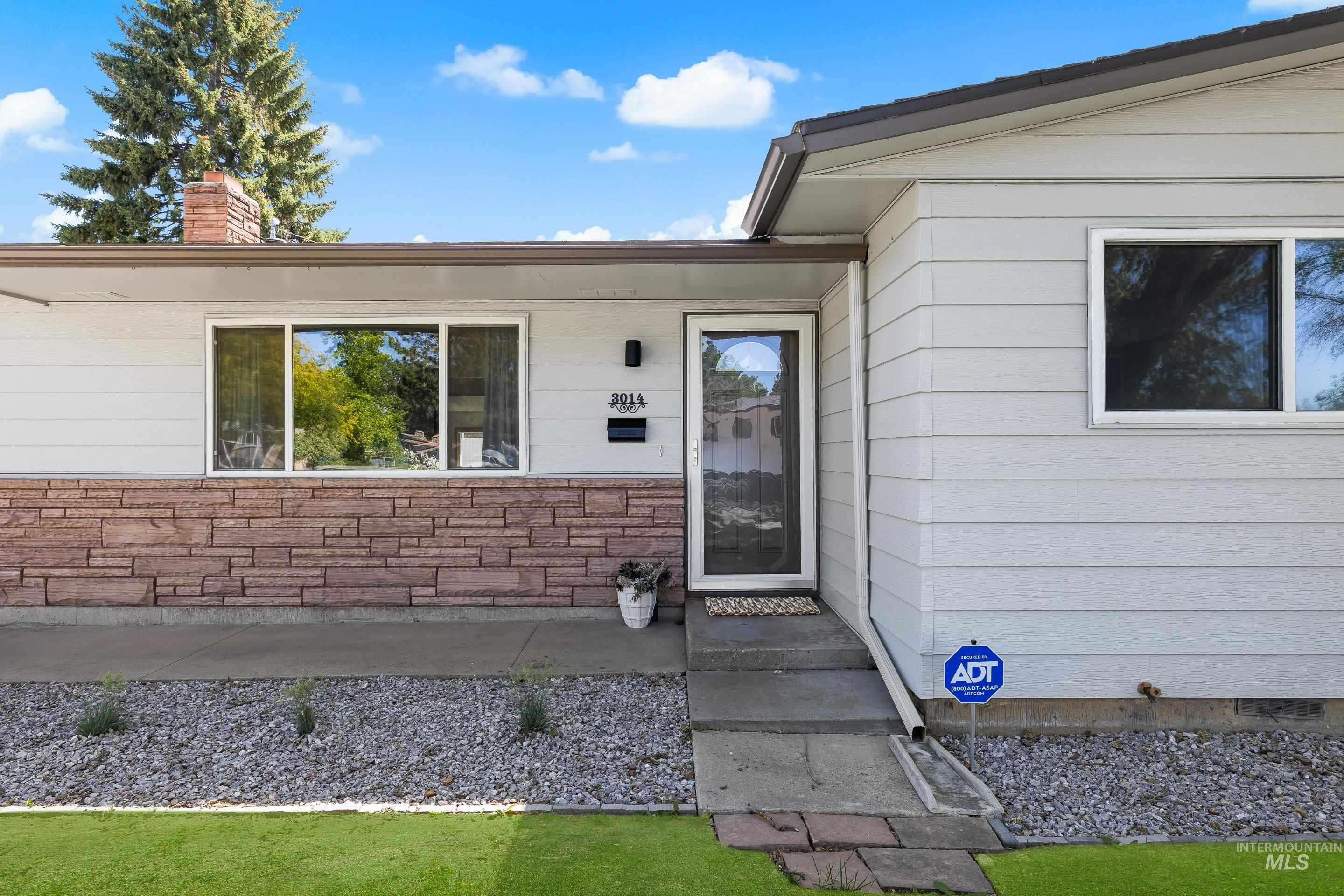 3014 N McKinney, Boise, Idaho 83704, 3 Bedrooms, 1.5 Bathrooms, Residential For Sale, Price $475,000, 98987540