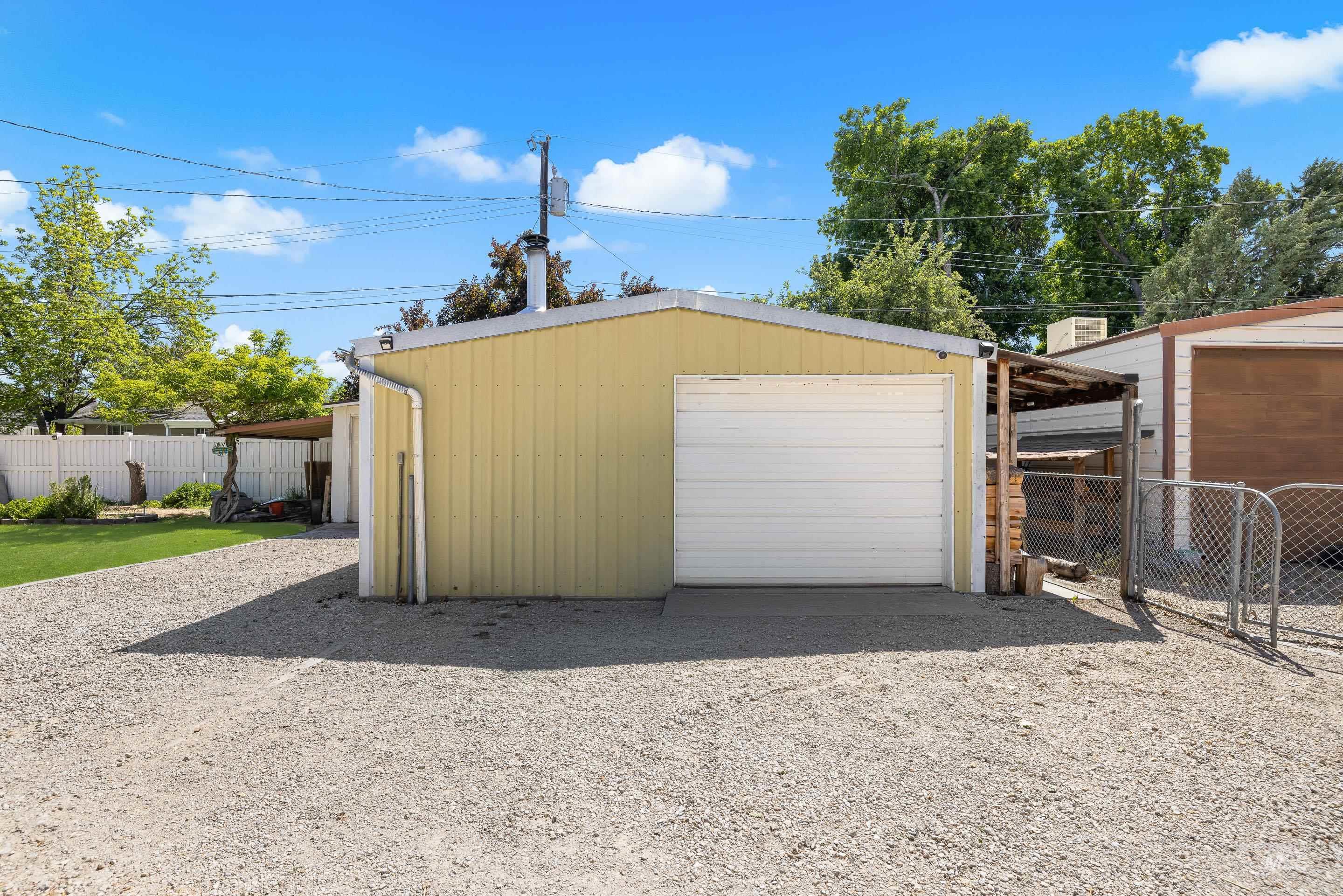 3014 N McKinney, Boise, Idaho 83704, 3 Bedrooms, 1.5 Bathrooms, Residential For Sale, Price $475,000, 98987540