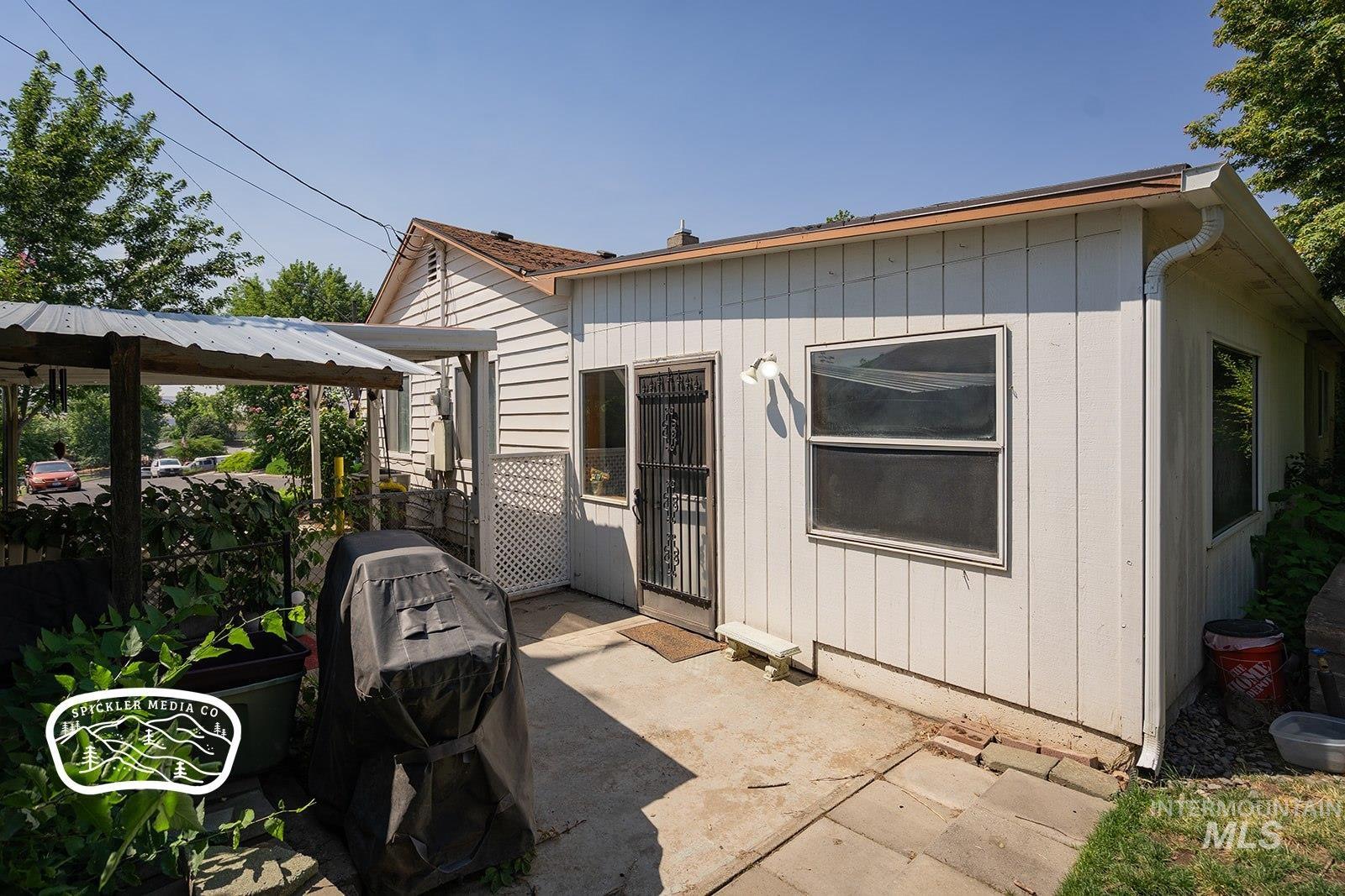 602 Sunrise Drive, Clarkston, Washington 99403, 3 Bedrooms, 1 Bathroom, Residential For Sale, Price $269,900,MLS 98987541