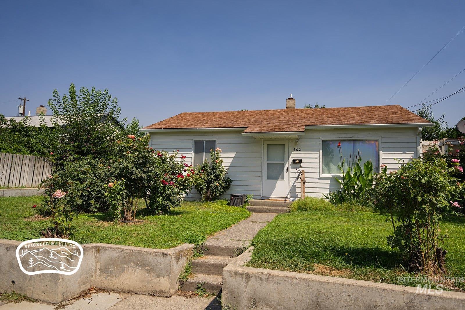 602 Sunrise Drive, Clarkston, Washington 99403, 3 Bedrooms, 1 Bathroom, Residential For Sale, Price $269,900,MLS 98987541